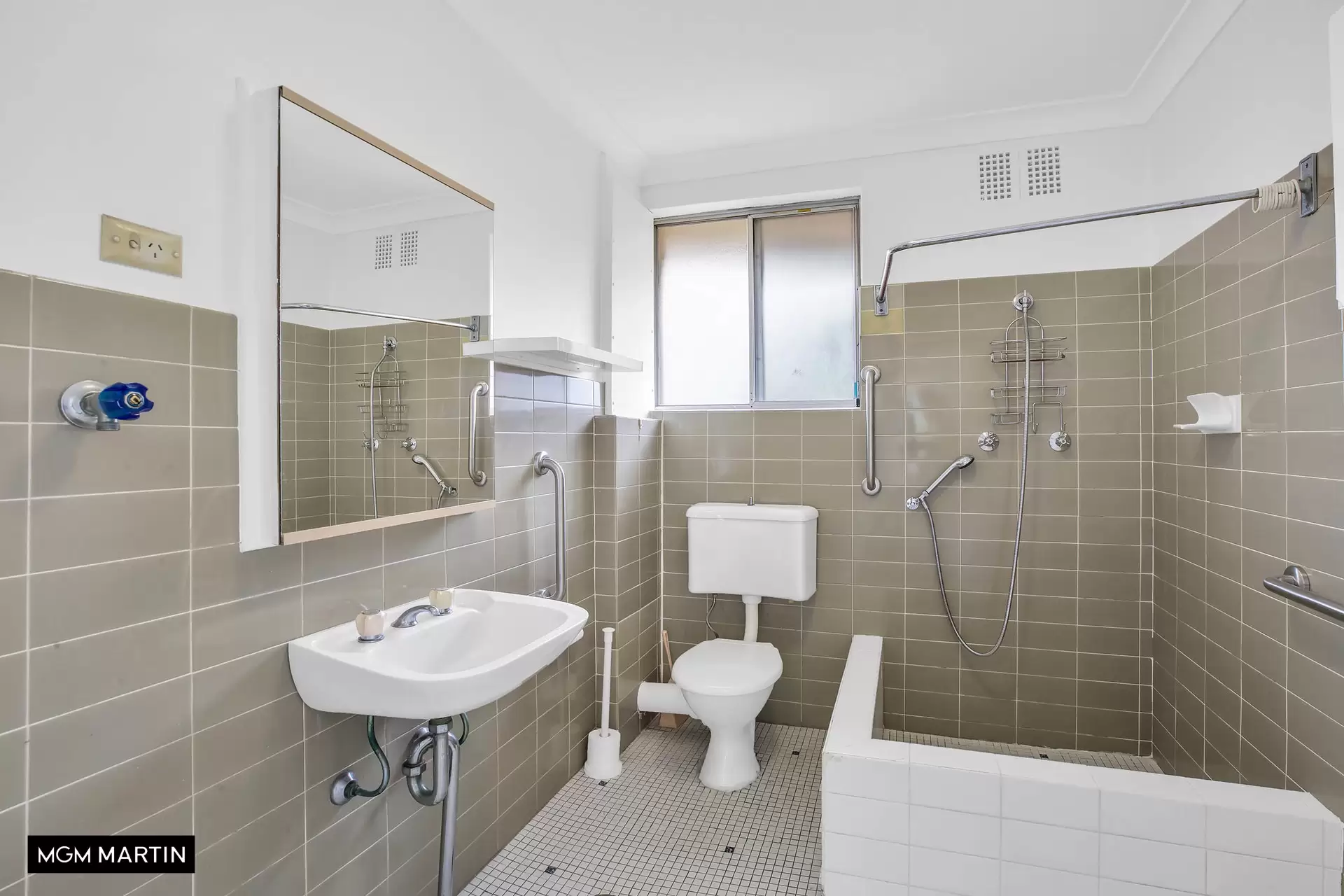 39/27 Dover Road, Botany Leased by MGM Martin - image 1