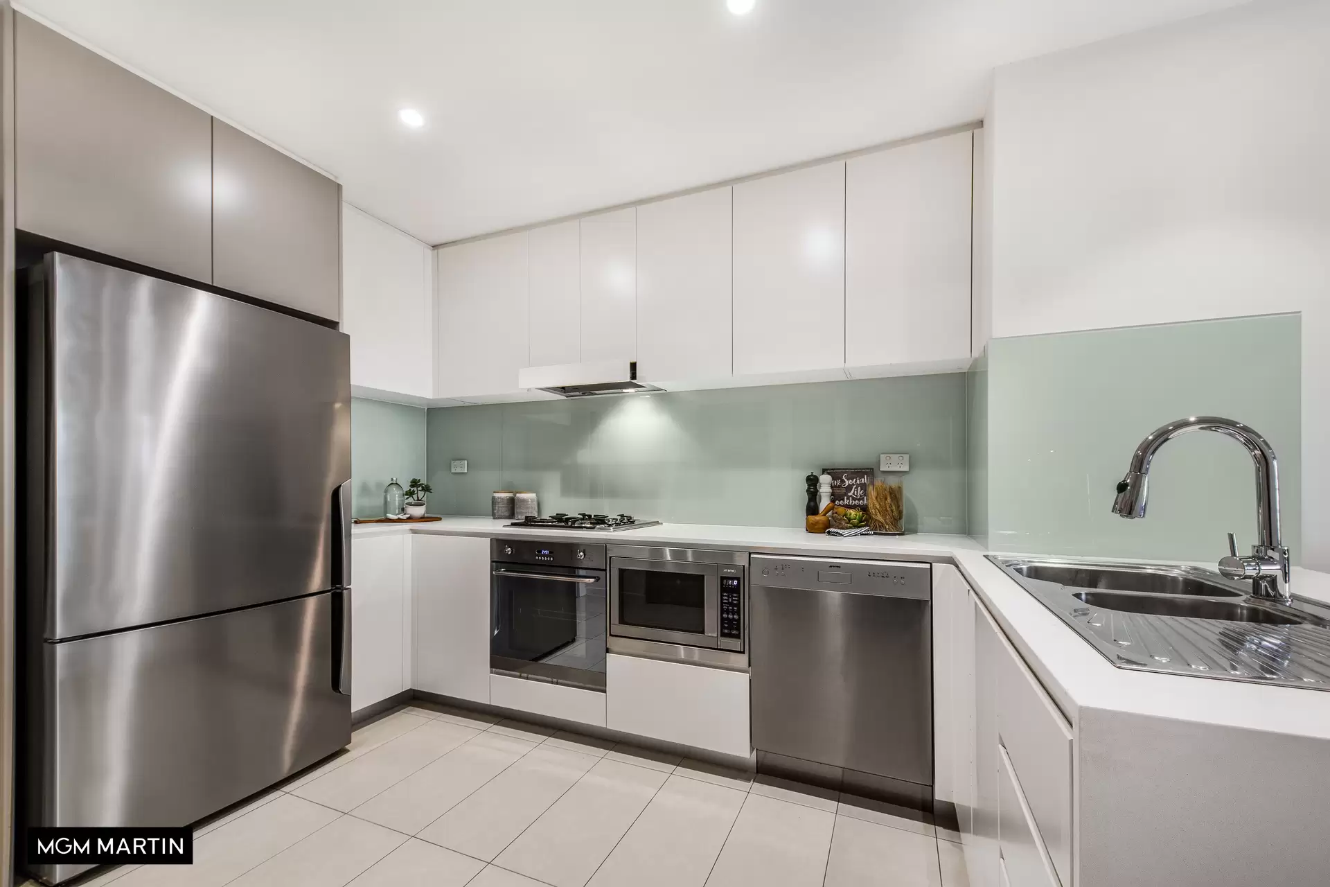 711B/8 Bourke Street, Mascot Sold by MGM Martin - image 1