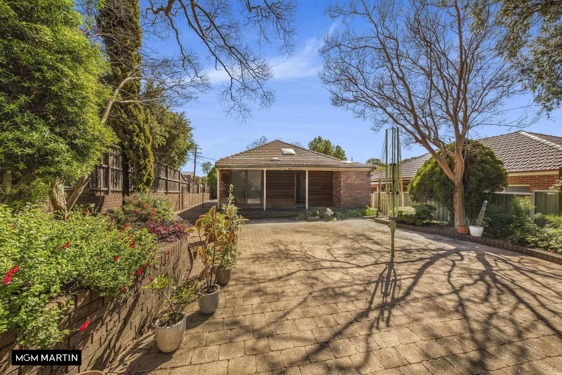 8 Thomas Street, Kingsgrove Sold by MGM Martin - image 1