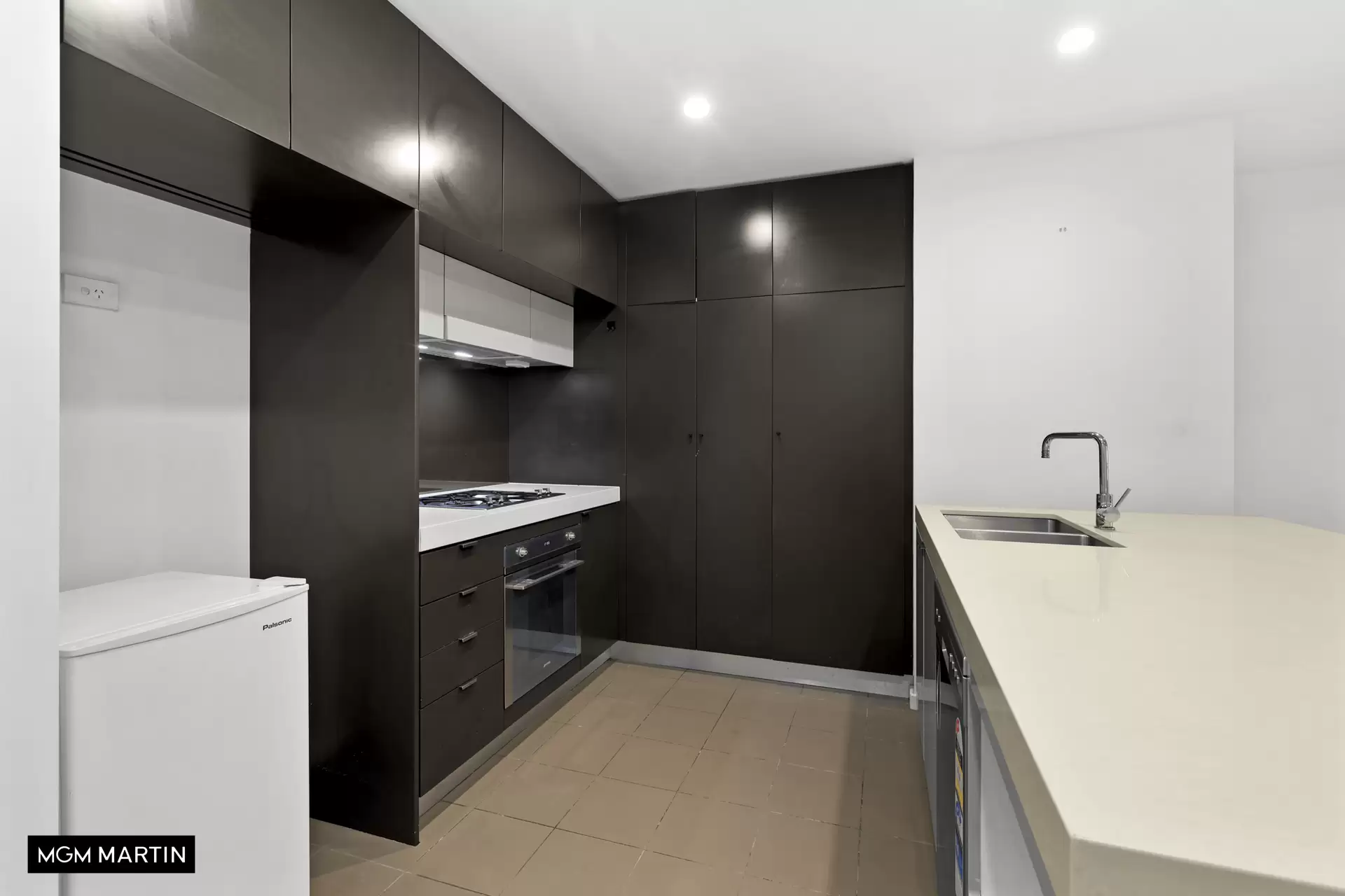 101/6B Defries Avenue, Zetland Leased by MGM Martin - image 1
