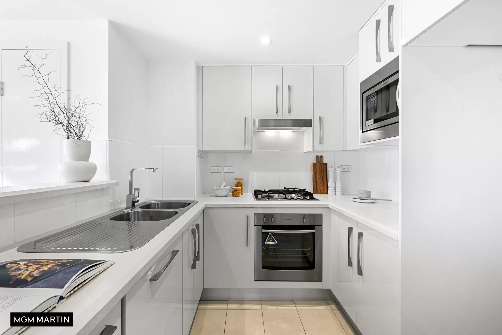 229/11 Potter Street, Waterloo Sold by MGM Martin - image 1