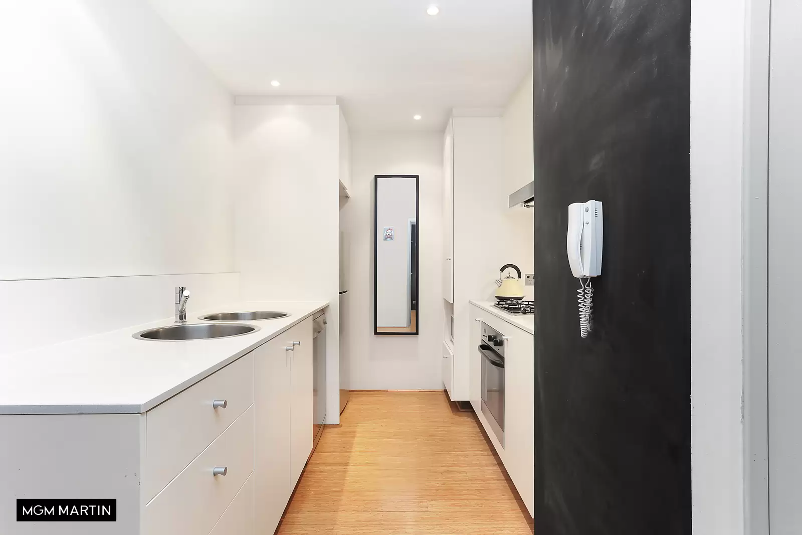 4/3 Victoria Park Parade, Zetland Leased by MGM Martin - image 1