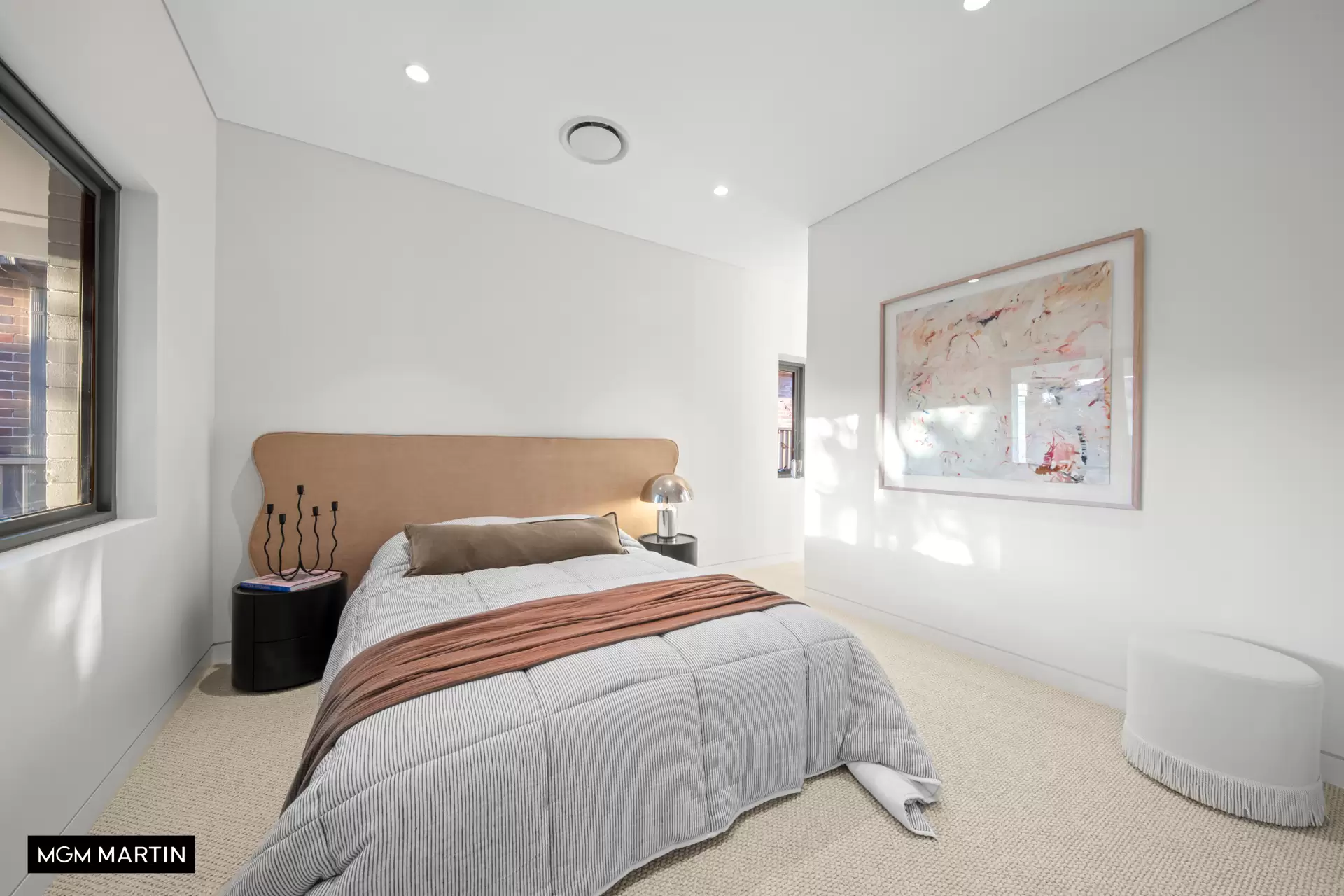 98 Vernon Avenue, Eastlakes Auction by MGM Martin - image 1