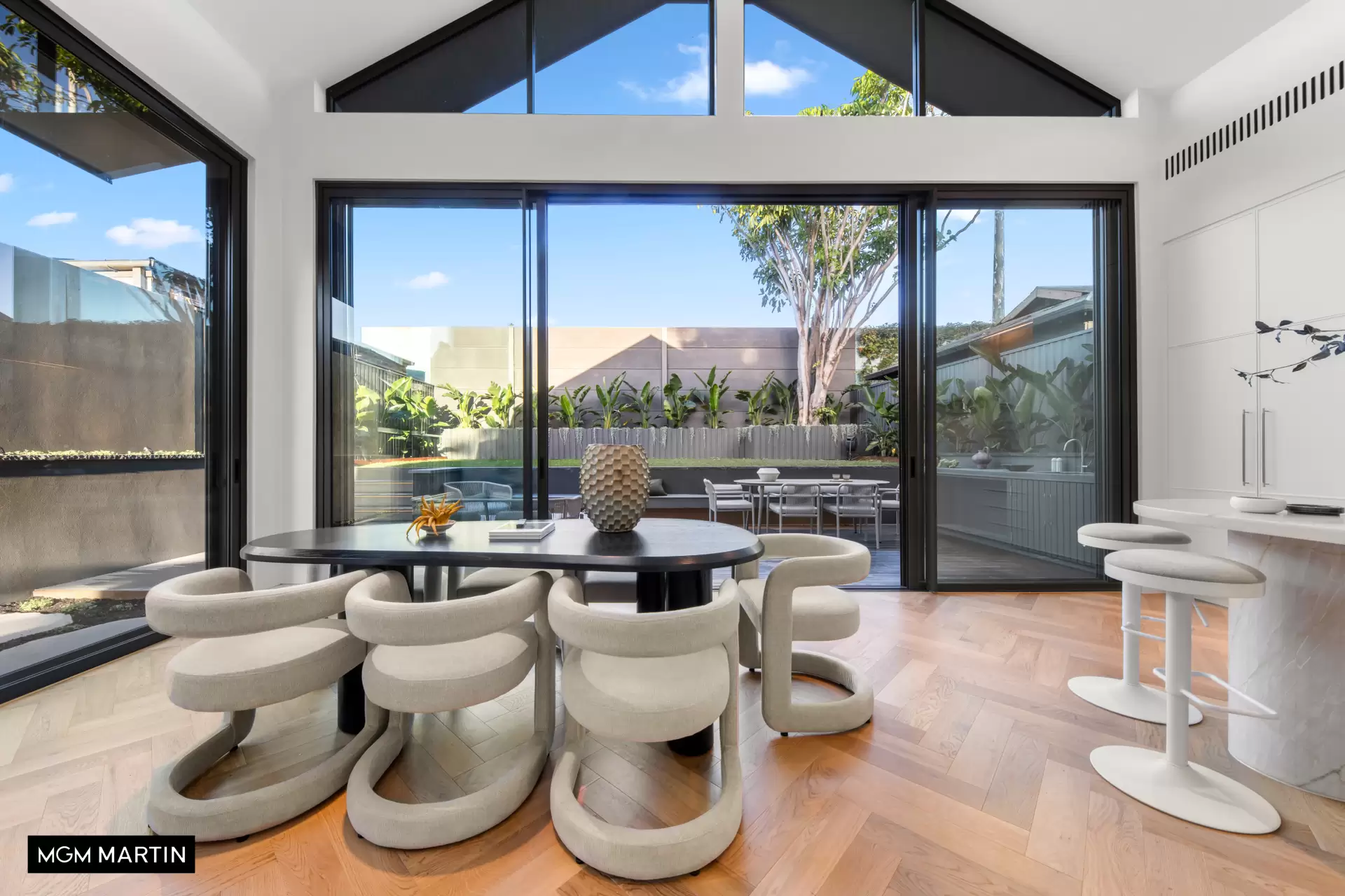 98 Vernon Avenue, Eastlakes Auction by MGM Martin - image 1