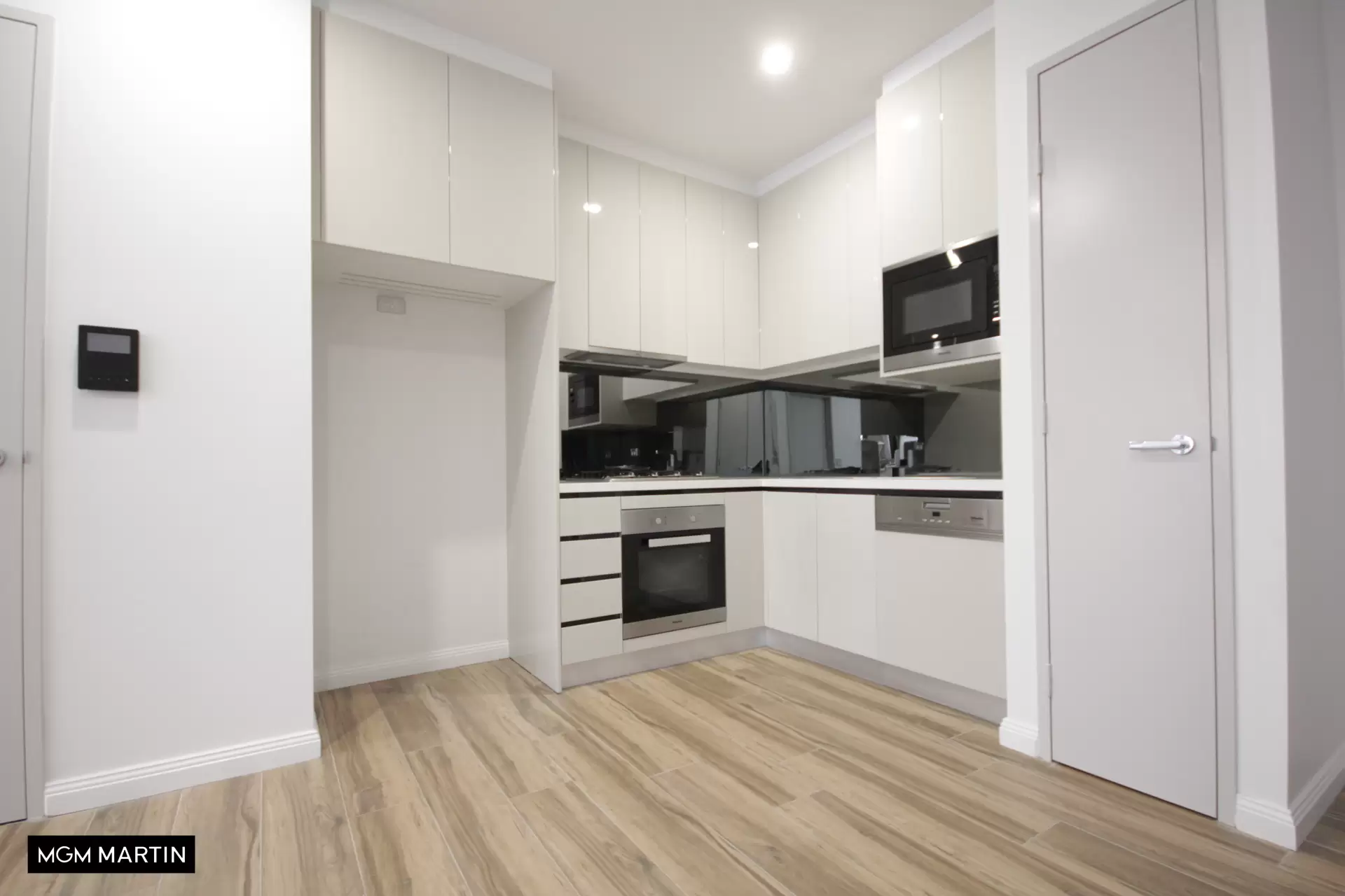325/8 Galloway Street, Mascot Leased by MGM Martin - image 1