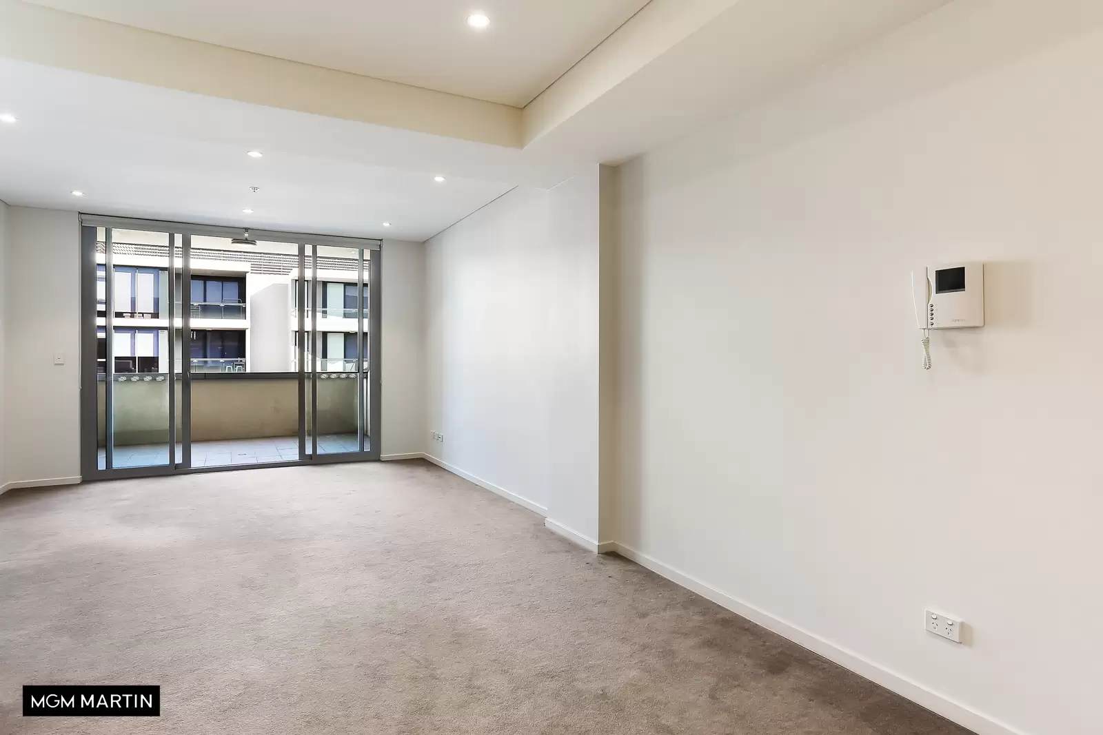 1105A/8  Bourke Street, Mascot Leased by MGM Martin - image 1