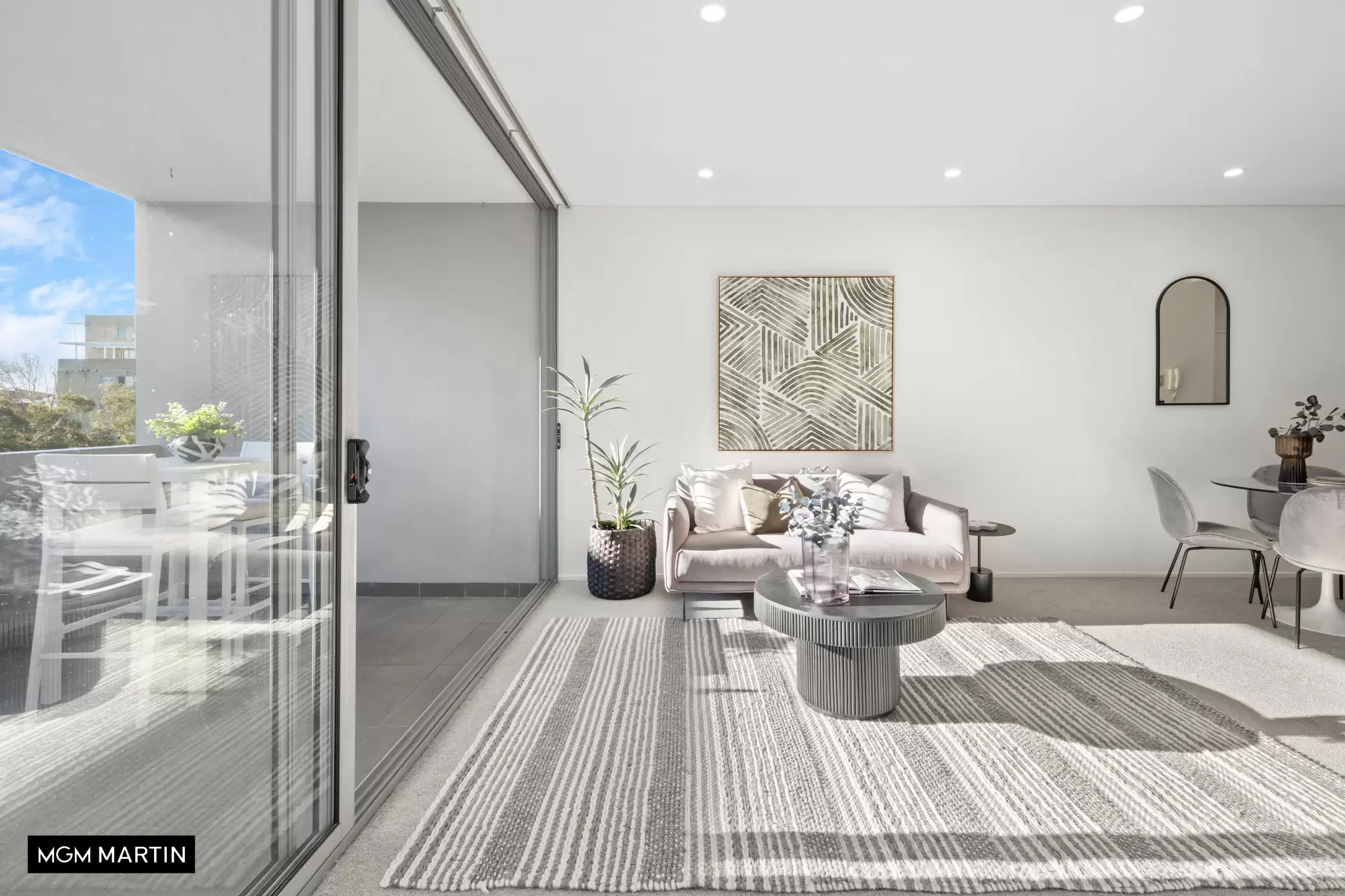 11/654 Botany Road, Alexandria Sold by MGM Martin - image 1