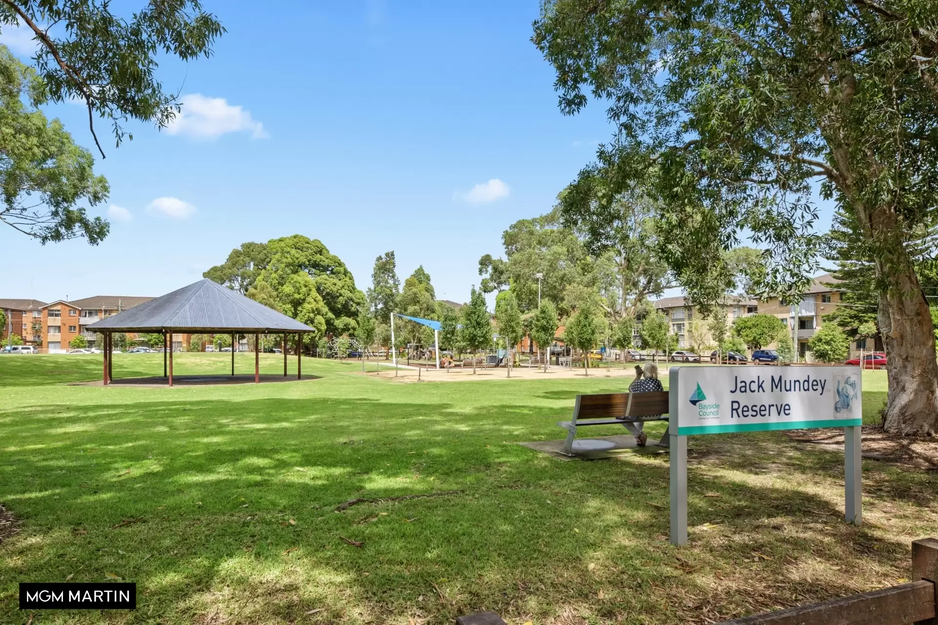 8/6 Barber Avenue, Eastlakes Sold by MGM Martin - image 1