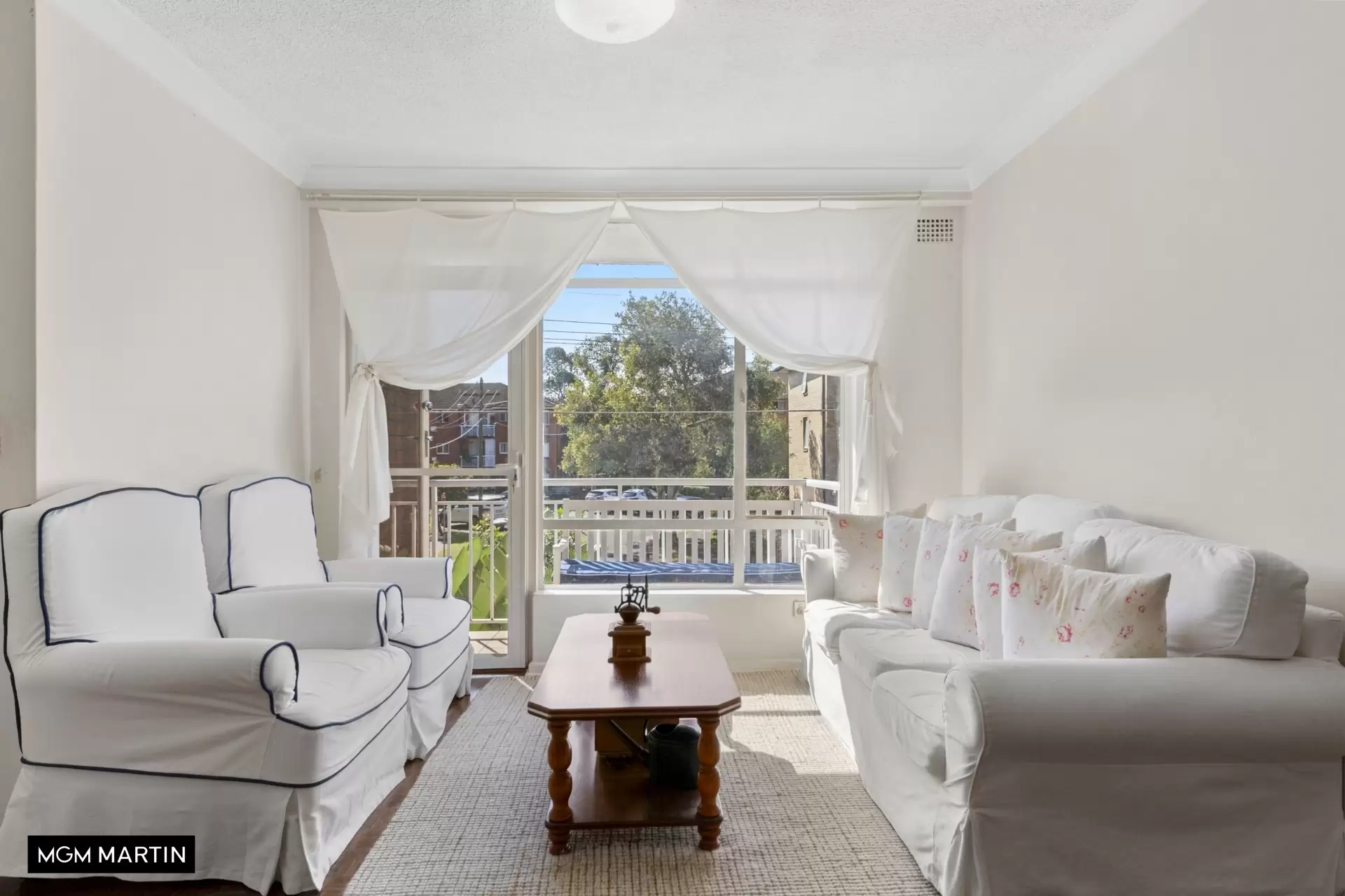 8/6 Barber Avenue, Eastlakes Sold by MGM Martin - image 1