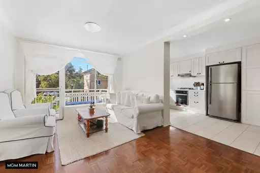 8/6 Barber Avenue, Eastlakes Sold by MGM Martin