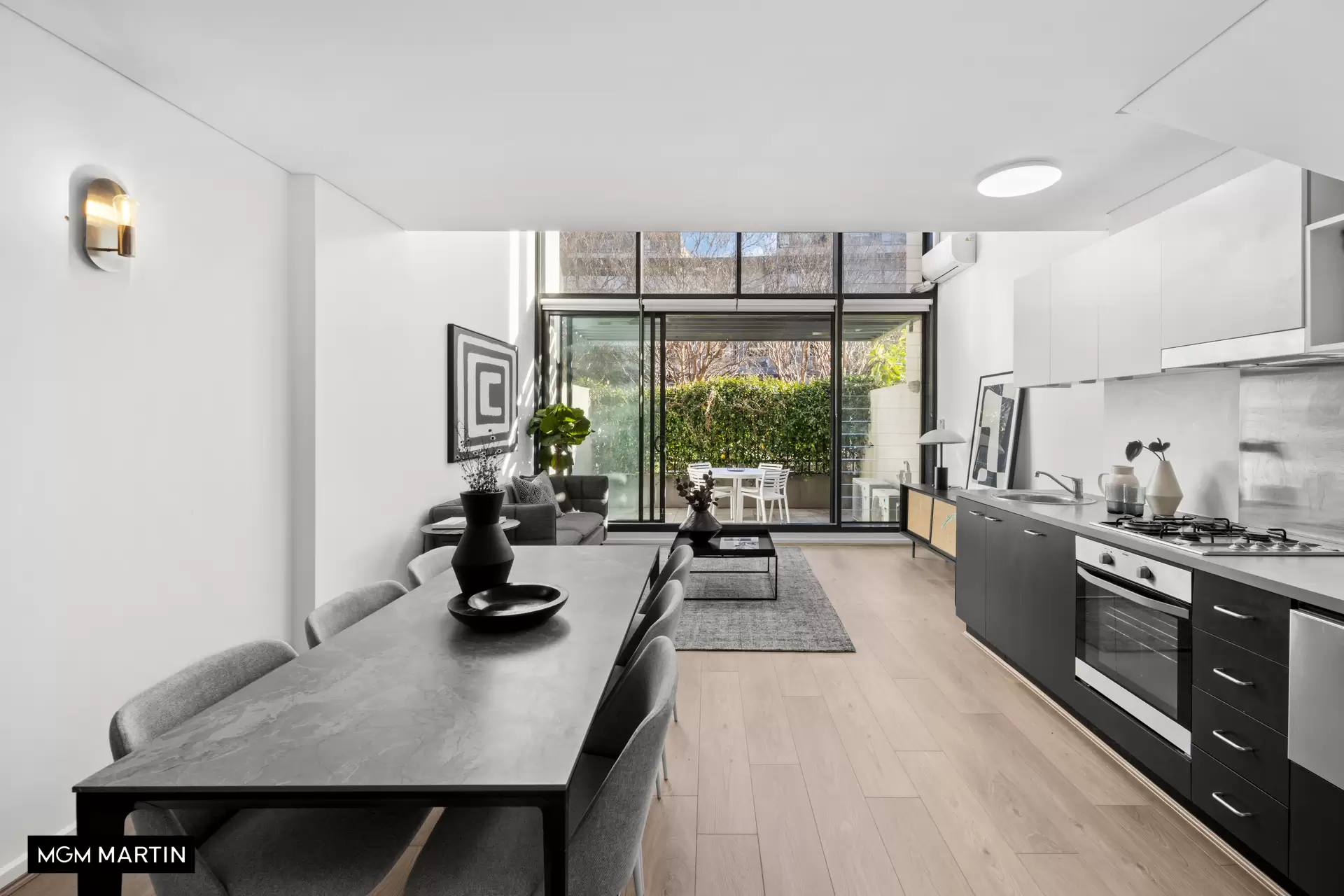 A4/252 Botany Road, Alexandria Sold by MGM Martin - image 1