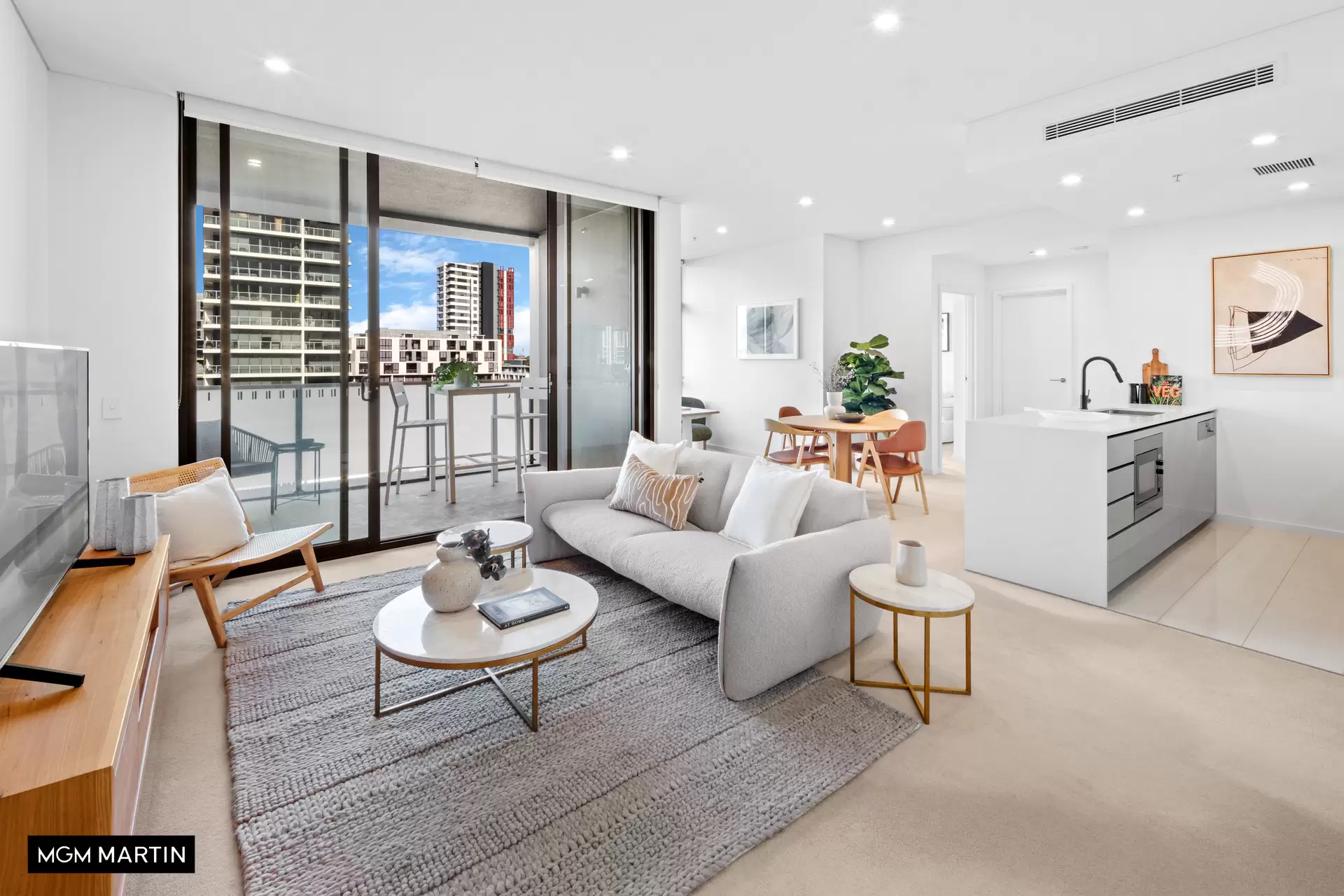 901/3 George Julius Avenue, Zetland Sold by MGM Martin - image 1