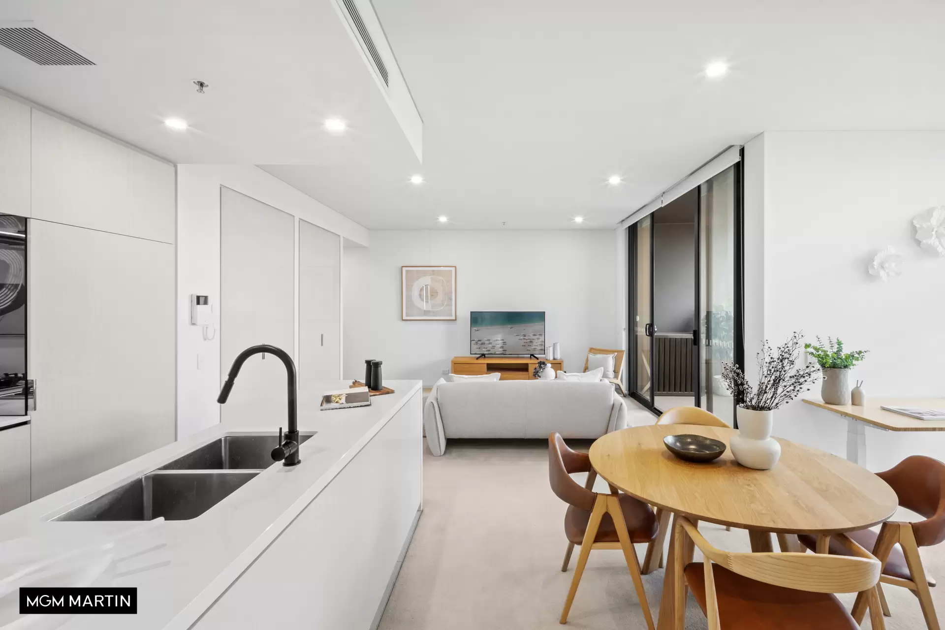 901/3 George Julius Avenue, Zetland Sold by MGM Martin - image 1