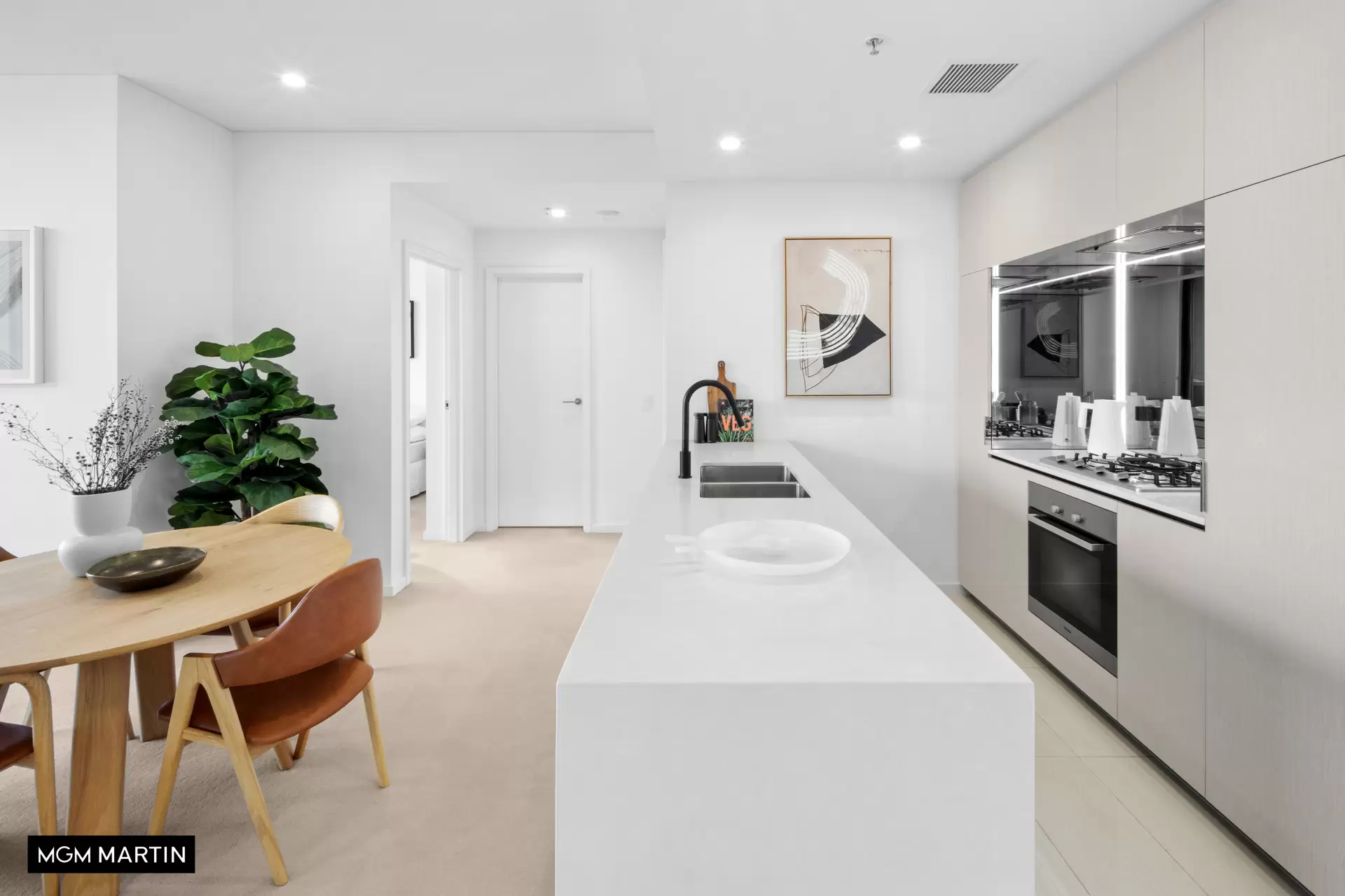 901/3 George Julius Avenue, Zetland Sold by MGM Martin - image 1