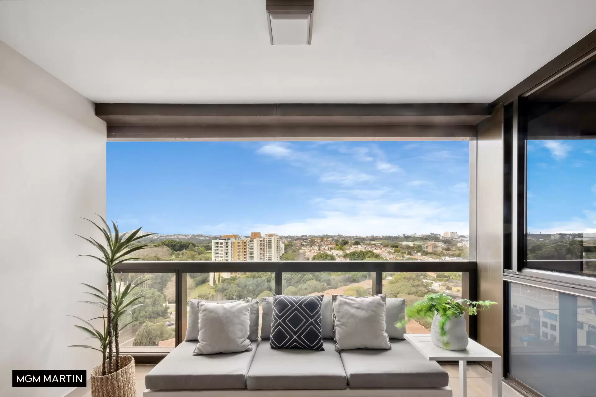 1516/20 Gadigal Avenue, Zetland Sold by MGM Martin - image 1