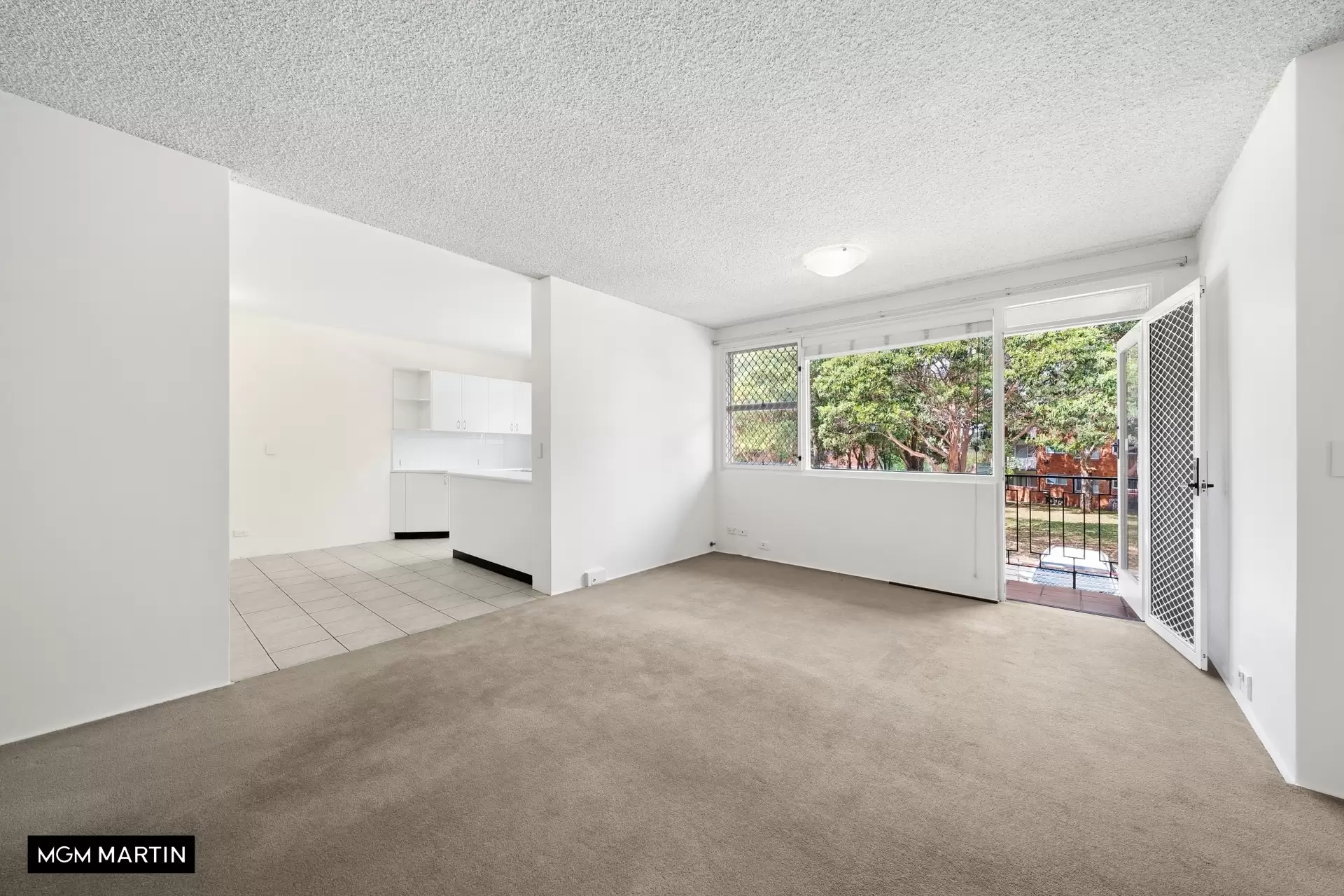 6/295 Gardeners Road, Eastlakes Sold by MGM Martin - image 1