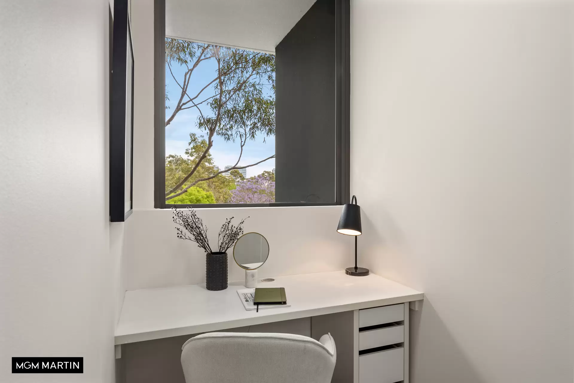 8/4 Hutchinson Walk, Zetland Sold by MGM Martin - image 1