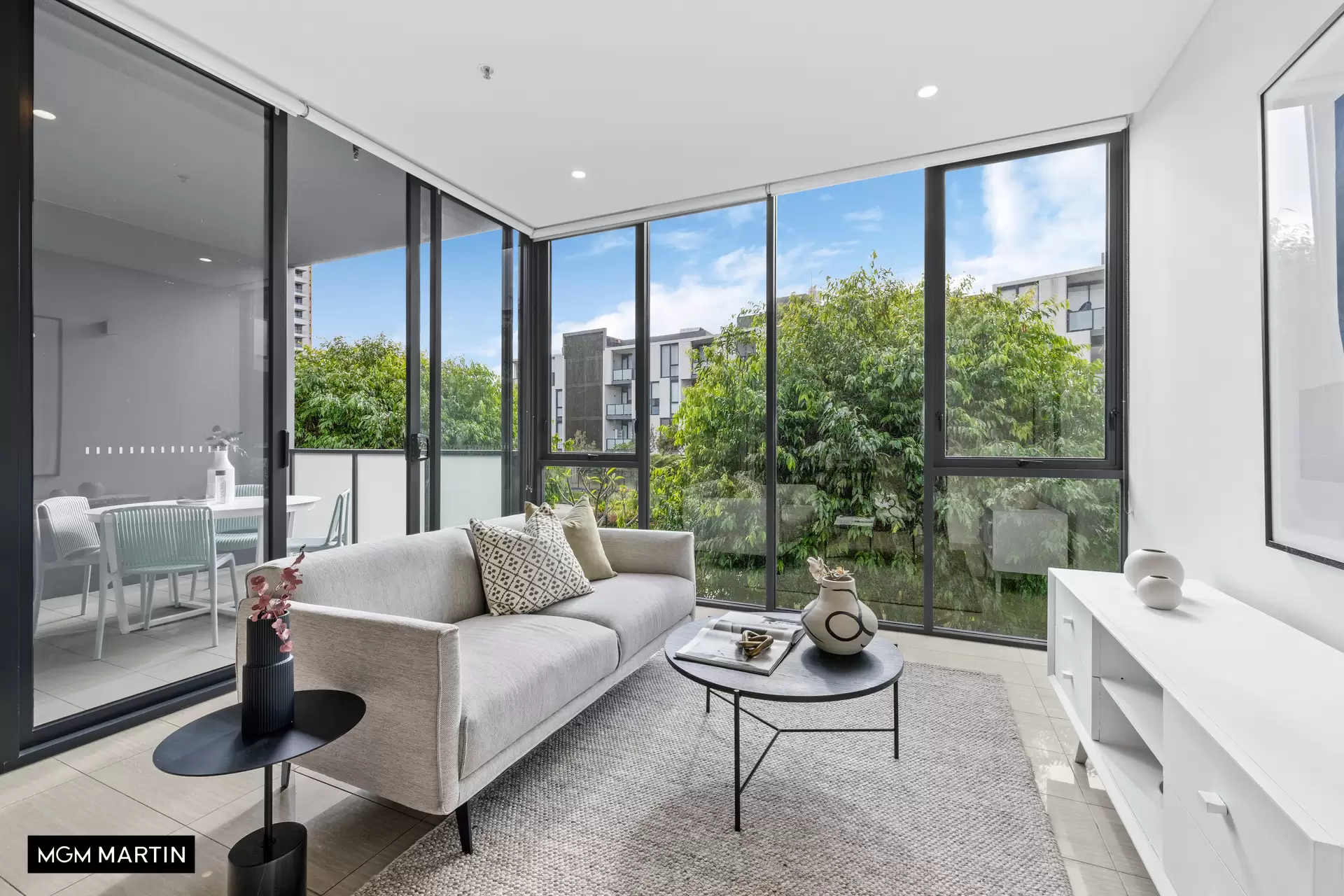 744/2C Defries Avenue, Zetland Sold by MGM Martin - image 1