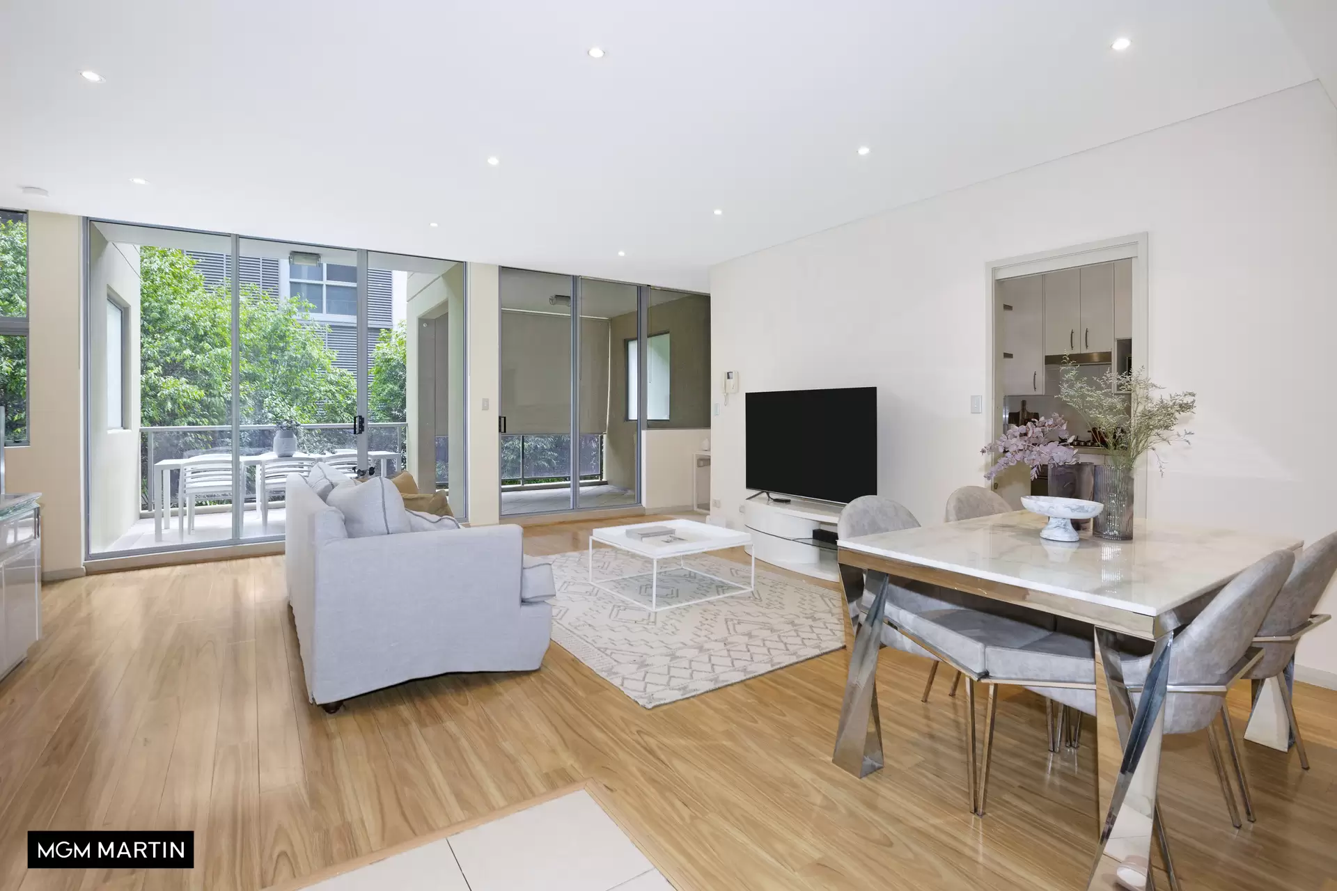 129/635 Gardeners Road, Mascot Sold by MGM Martin - image 1