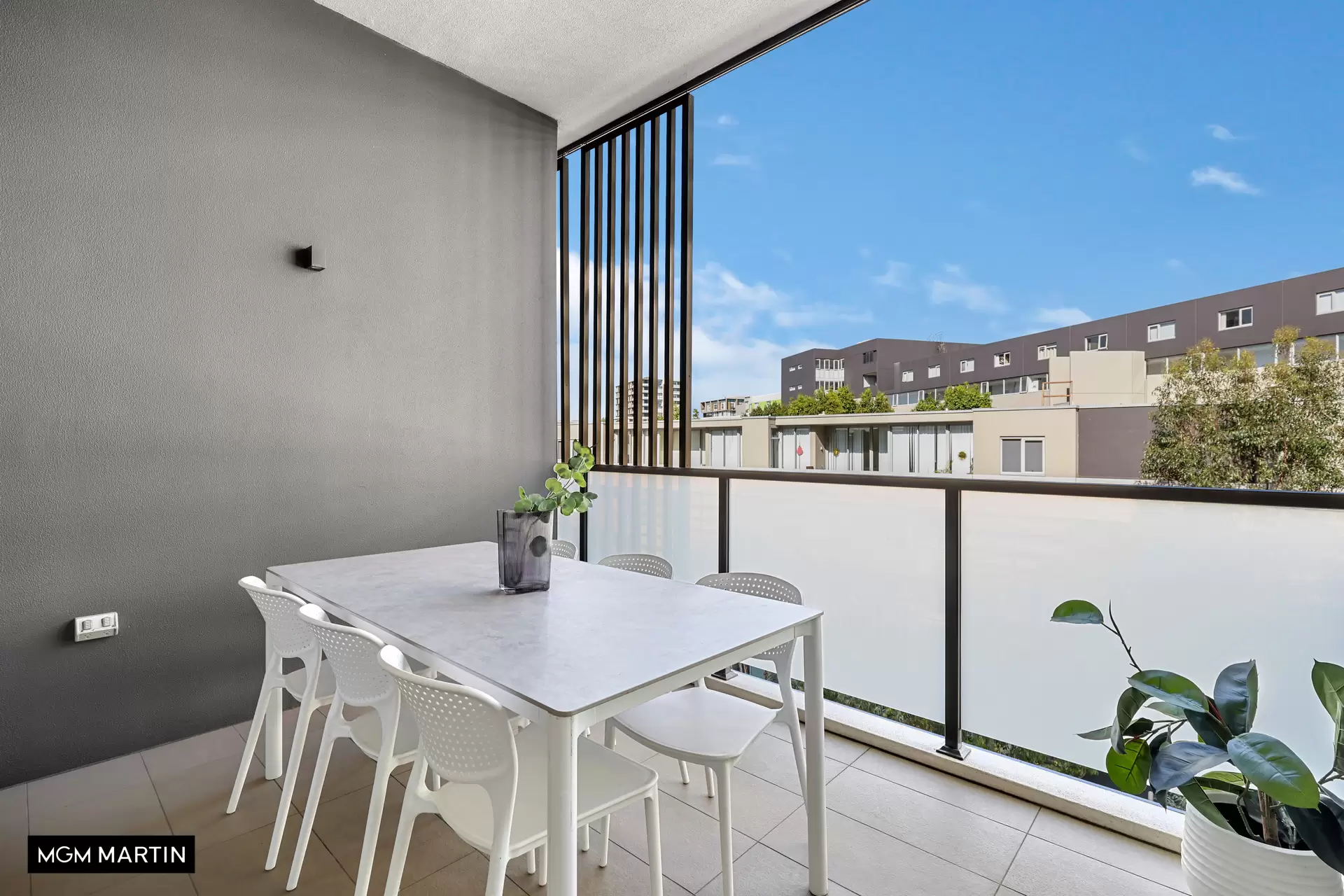 547/2c Defries Avenue, Zetland Sold by MGM Martin - image 1