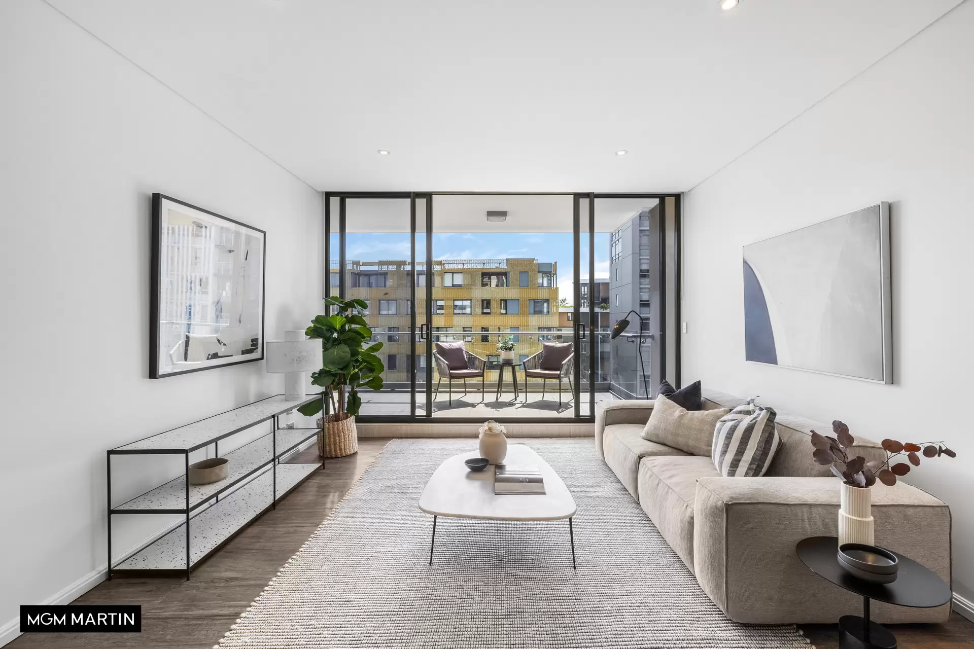 623/20 Gadigal Avenue, Zetland Sold by MGM Martin - image 1