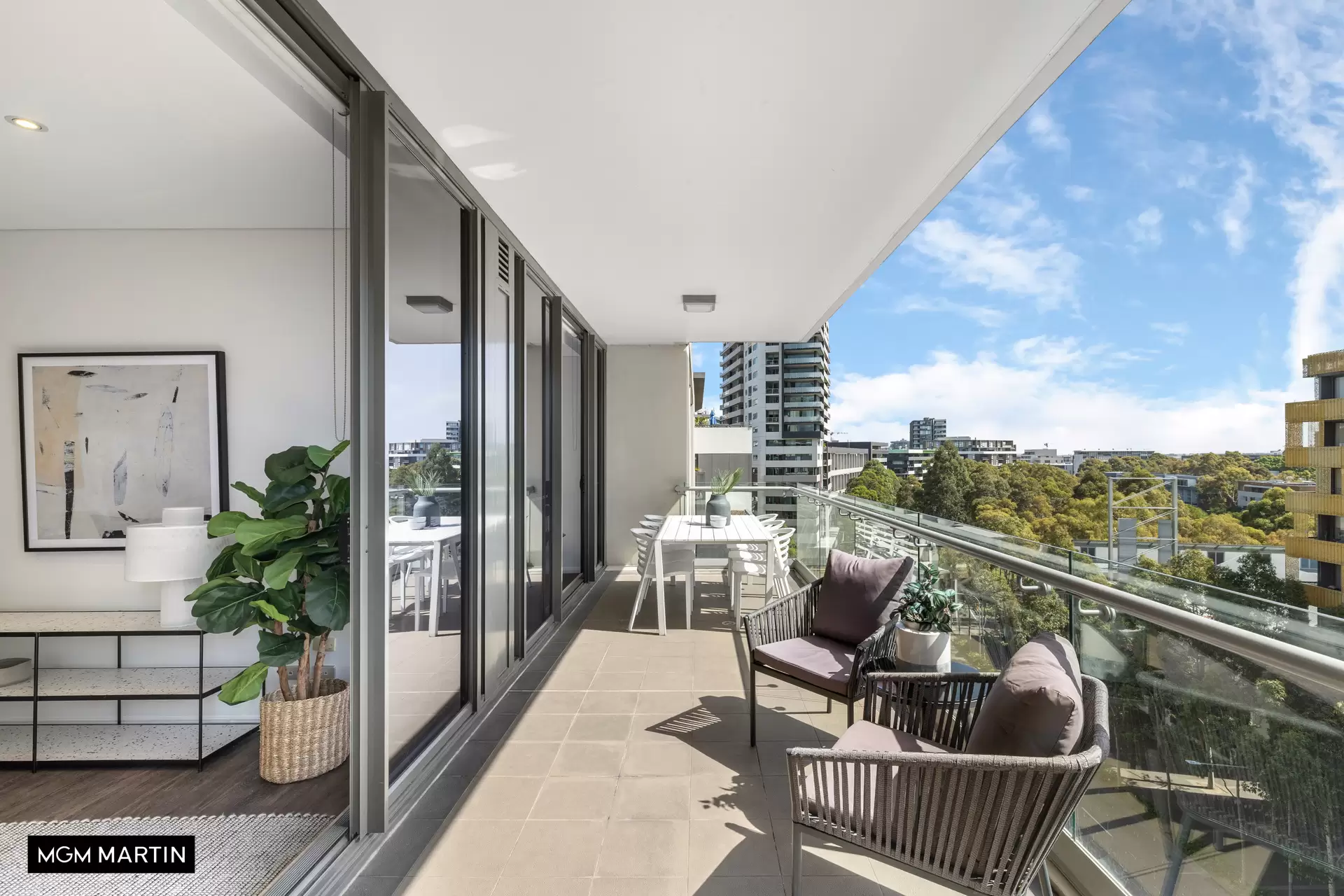 623/20 Gadigal Avenue, Zetland Sold by MGM Martin - image 1