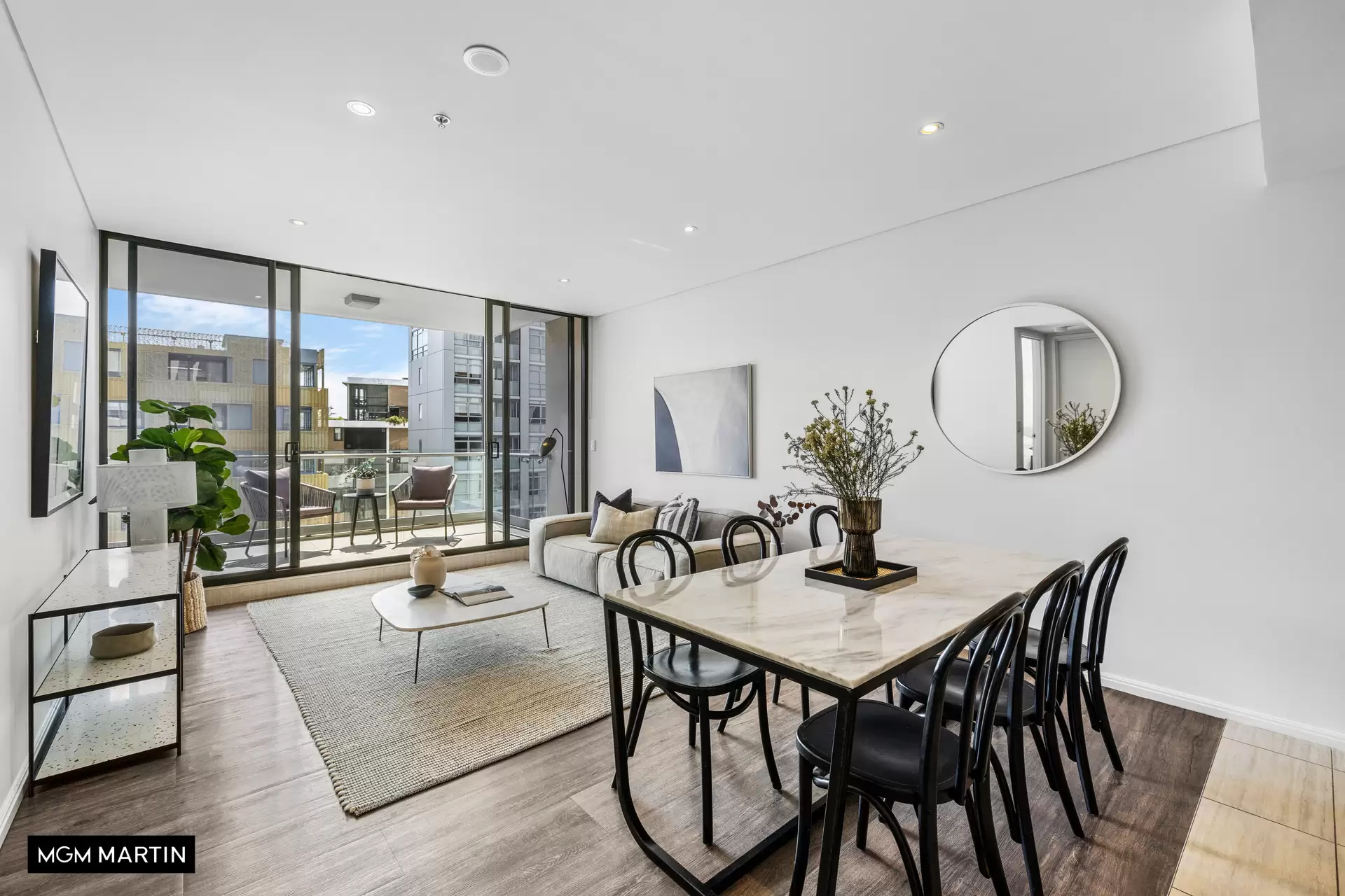 623/20 Gadigal Avenue, Zetland Sold by MGM Martin - image 1