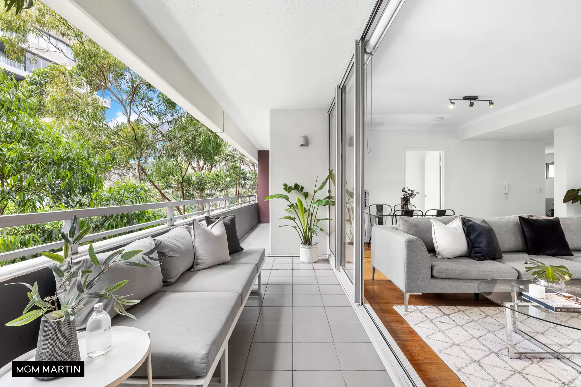 2/1 Defries Avenue, Zetland Sold by MGM Martin - image 1