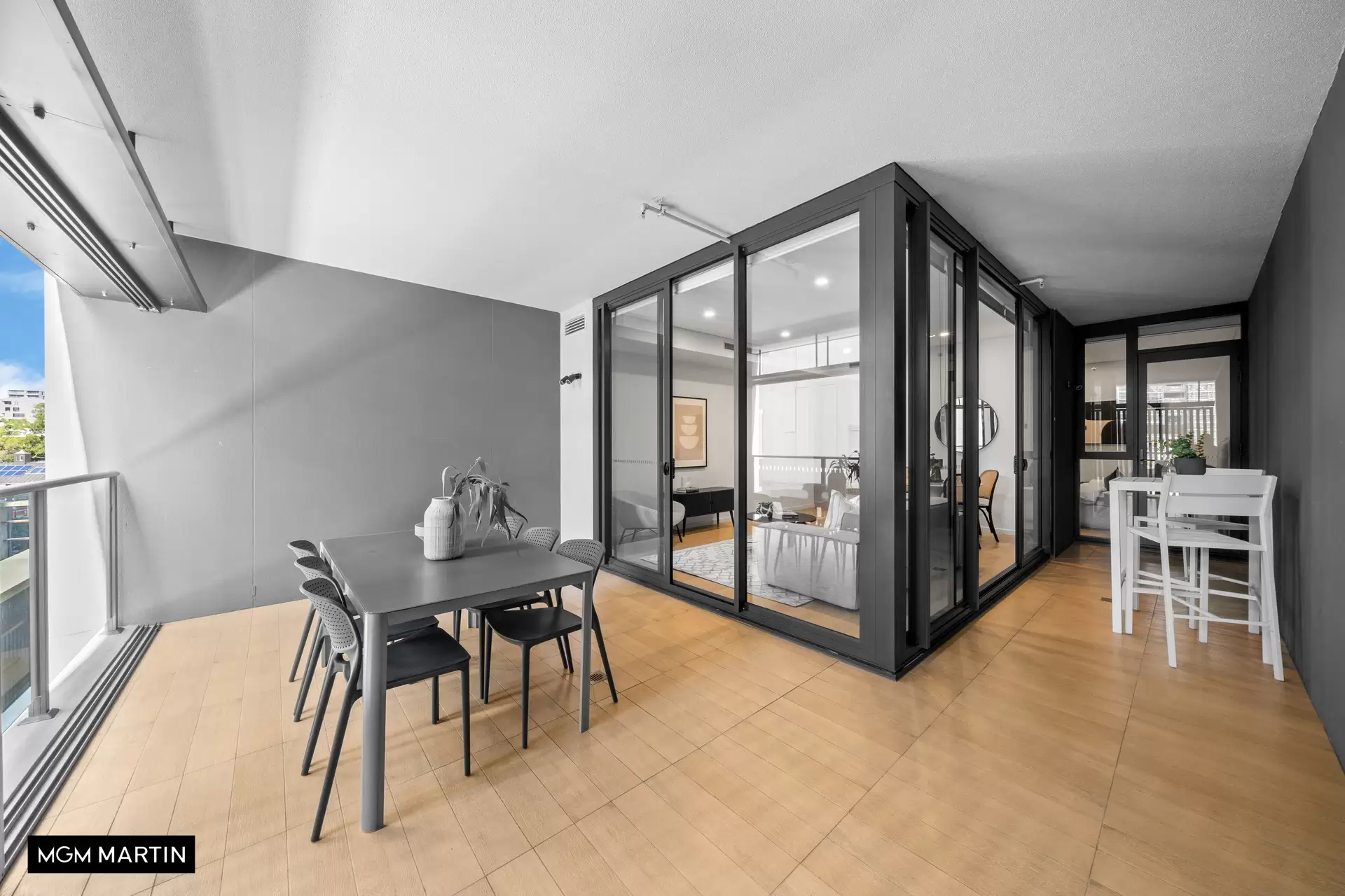 211/12 Paul Street, Zetland Sold by MGM Martin - image 1