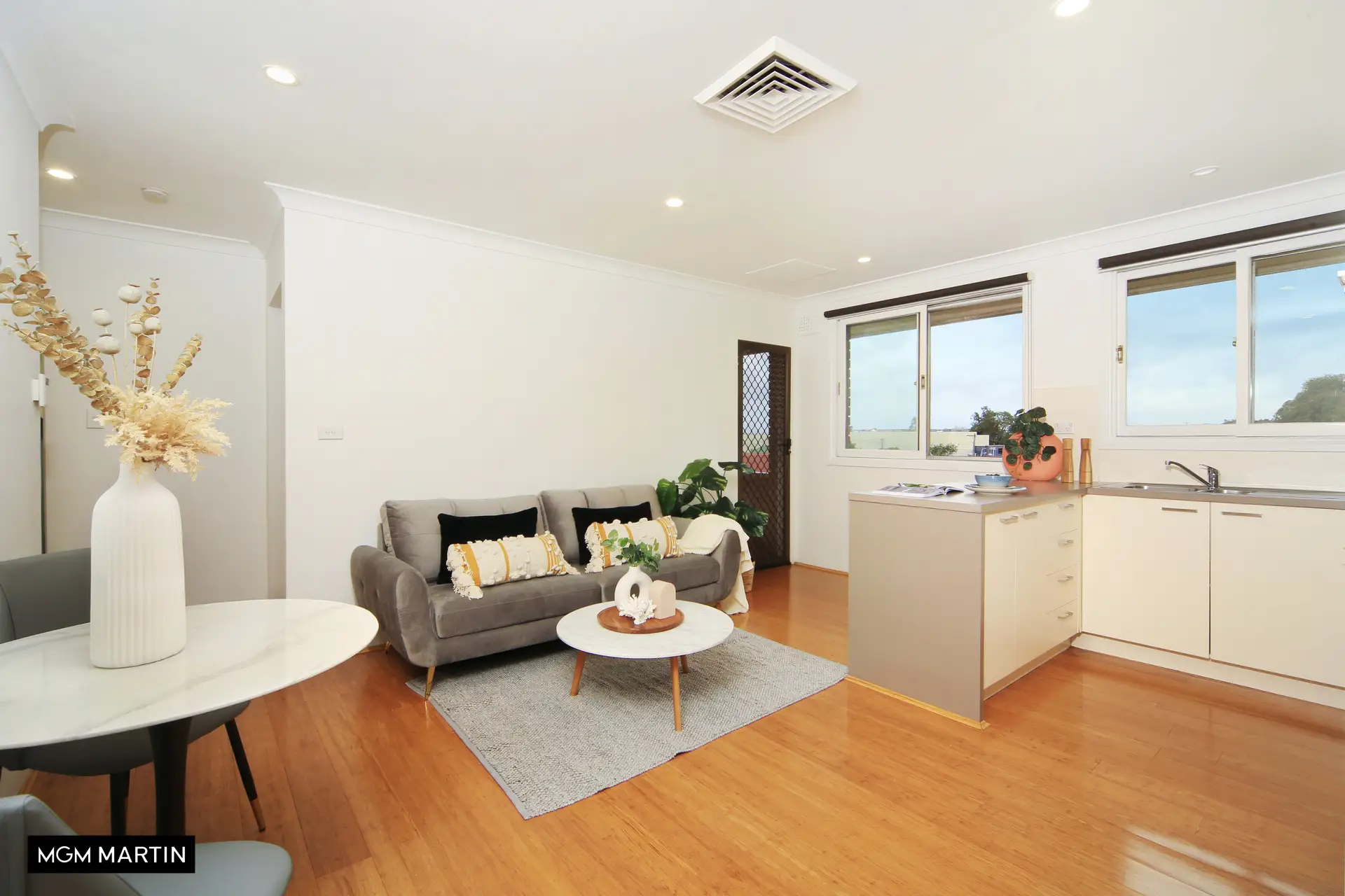 16/52 Wentworth Avenue, Mascot Sold by MGM Martin - image 1