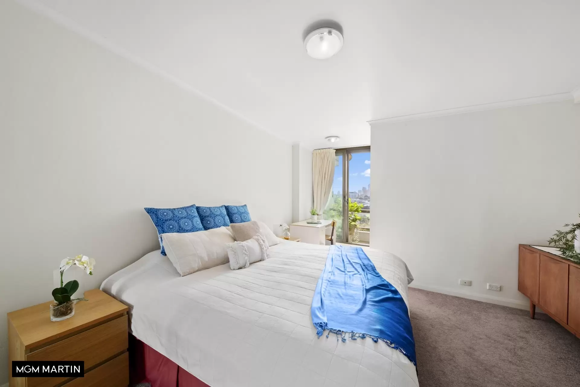 6/2 New Mclean Street, Edgecliff Sold by MGM Martin - image 1