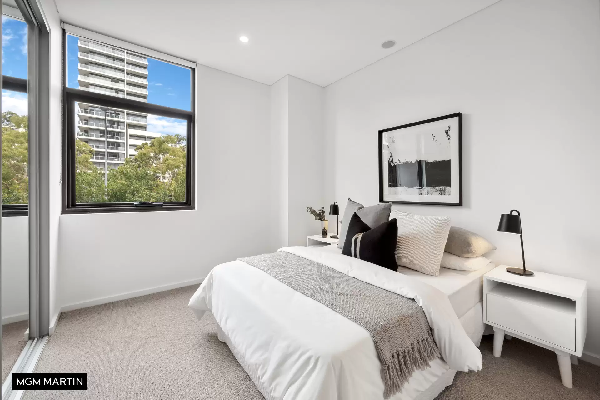 201/3 George Julius Avenue, Zetland Sold by MGM Martin - image 1