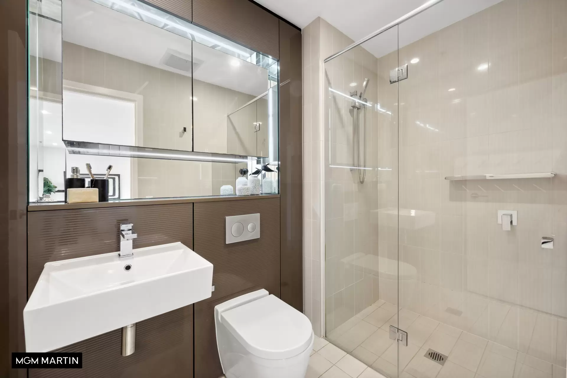 201/3 George Julius Avenue, Zetland Sold by MGM Martin - image 1