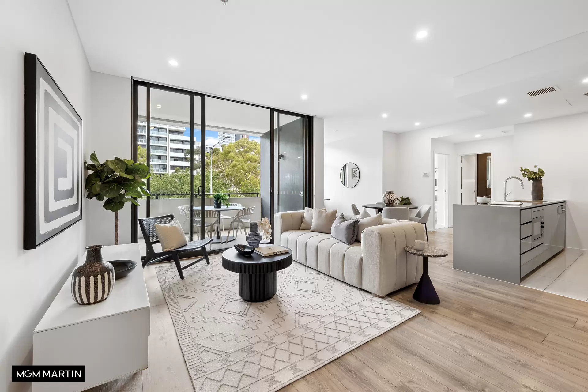 201/3 George Julius Avenue, Zetland Sold by MGM Martin - image 1
