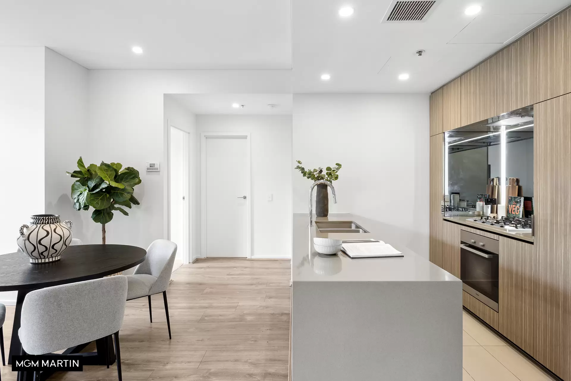 201/3 George Julius Avenue, Zetland Sold by MGM Martin - image 1