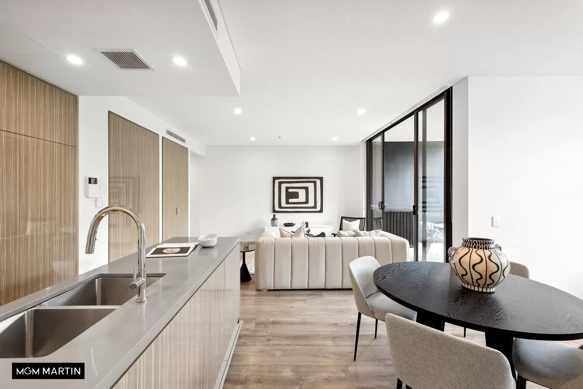 201/3 George Julius Avenue, Zetland Sold by MGM Martin - image 1