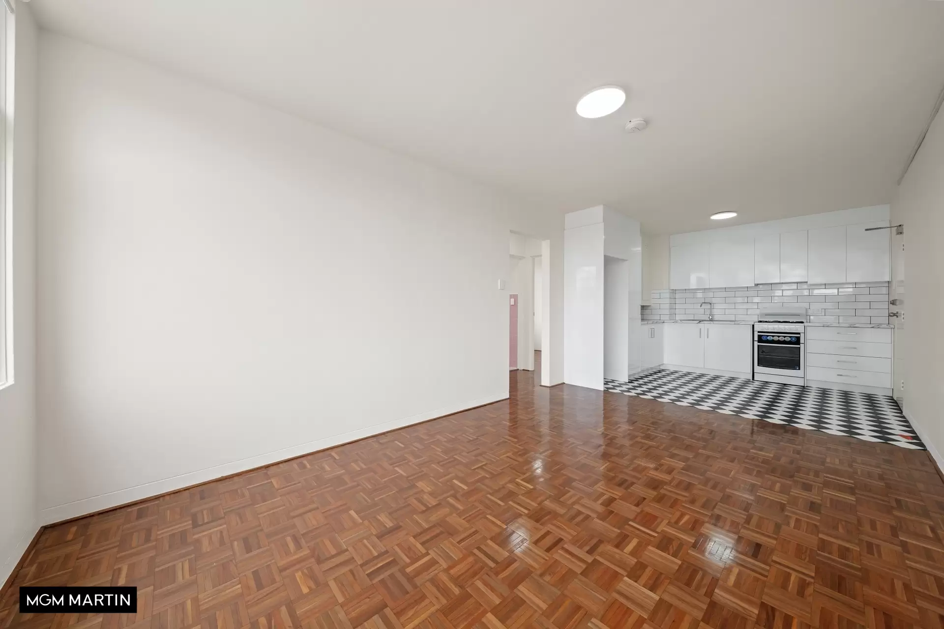 6/297 Gardeners Road, Eastlakes Sold by MGM Martin - image 1