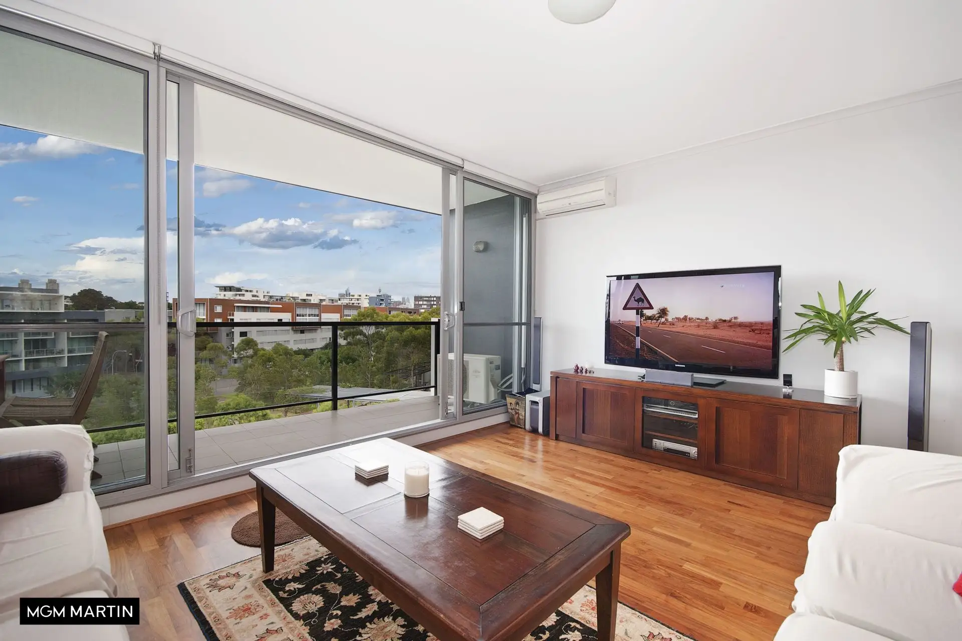 42/2 Hutchinson Walk, Zetland Leased by MGM Martin - image 1