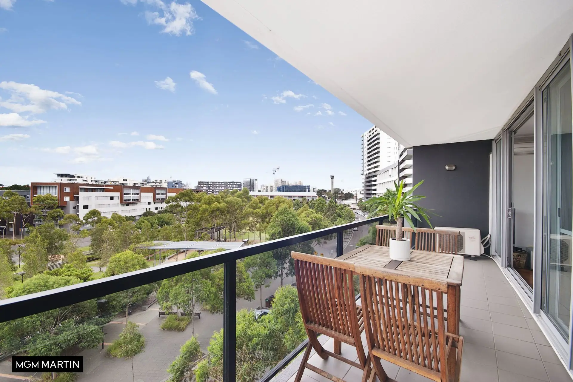 42/2 Hutchinson Walk, Zetland Leased by MGM Martin - image 1