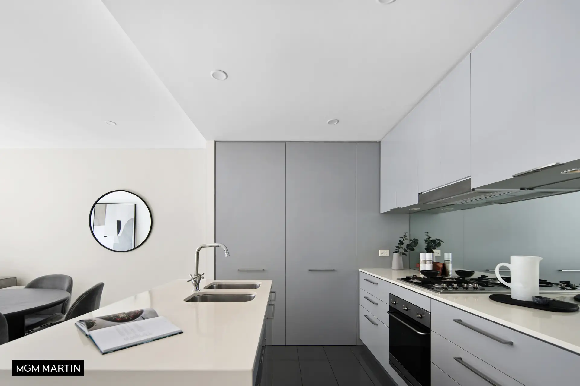 3510/2 Wolseley Grove, Zetland Sold by MGM Martin - image 1