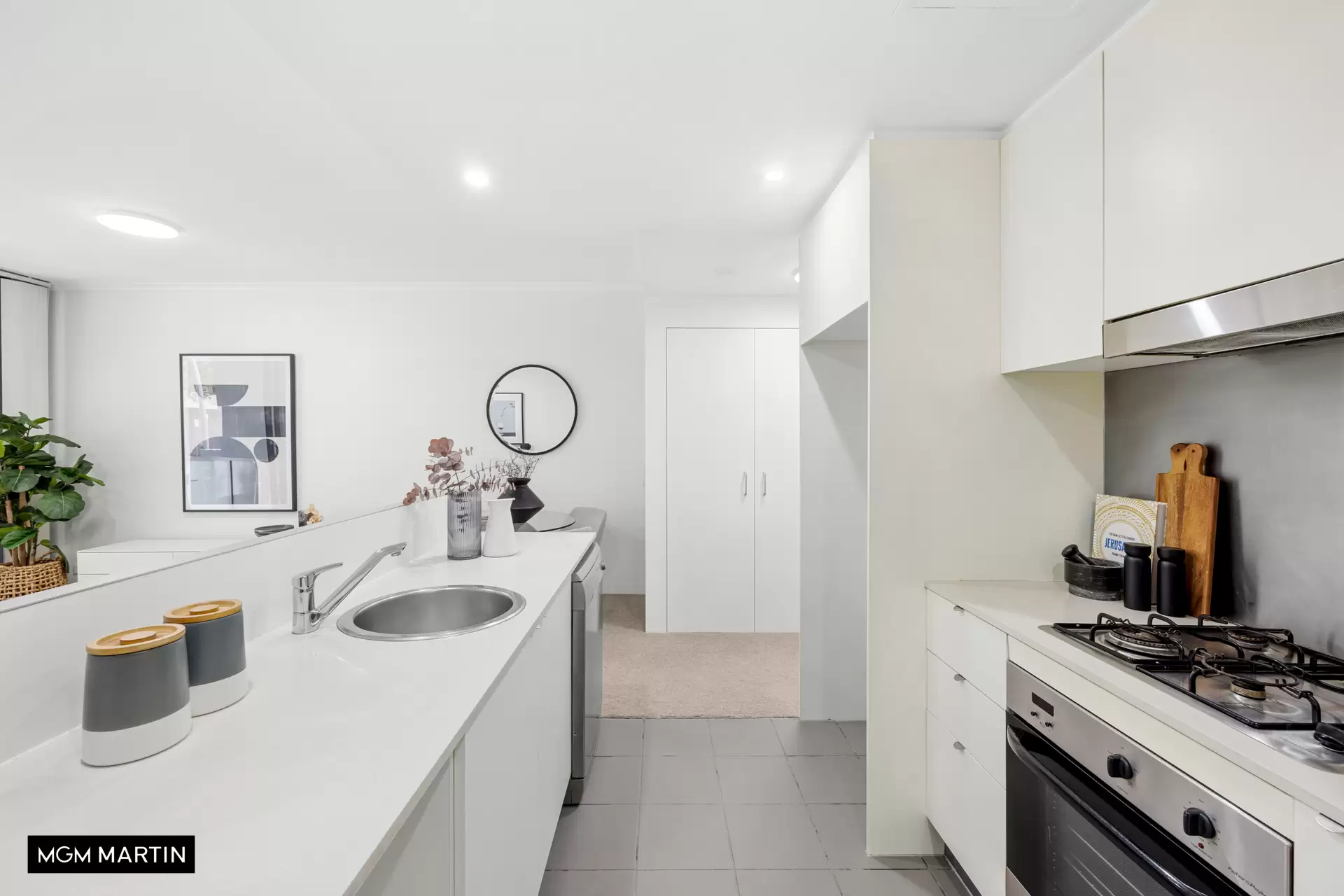 8/6B Grandstand Parade, Zetland Sold by MGM Martin - image 1