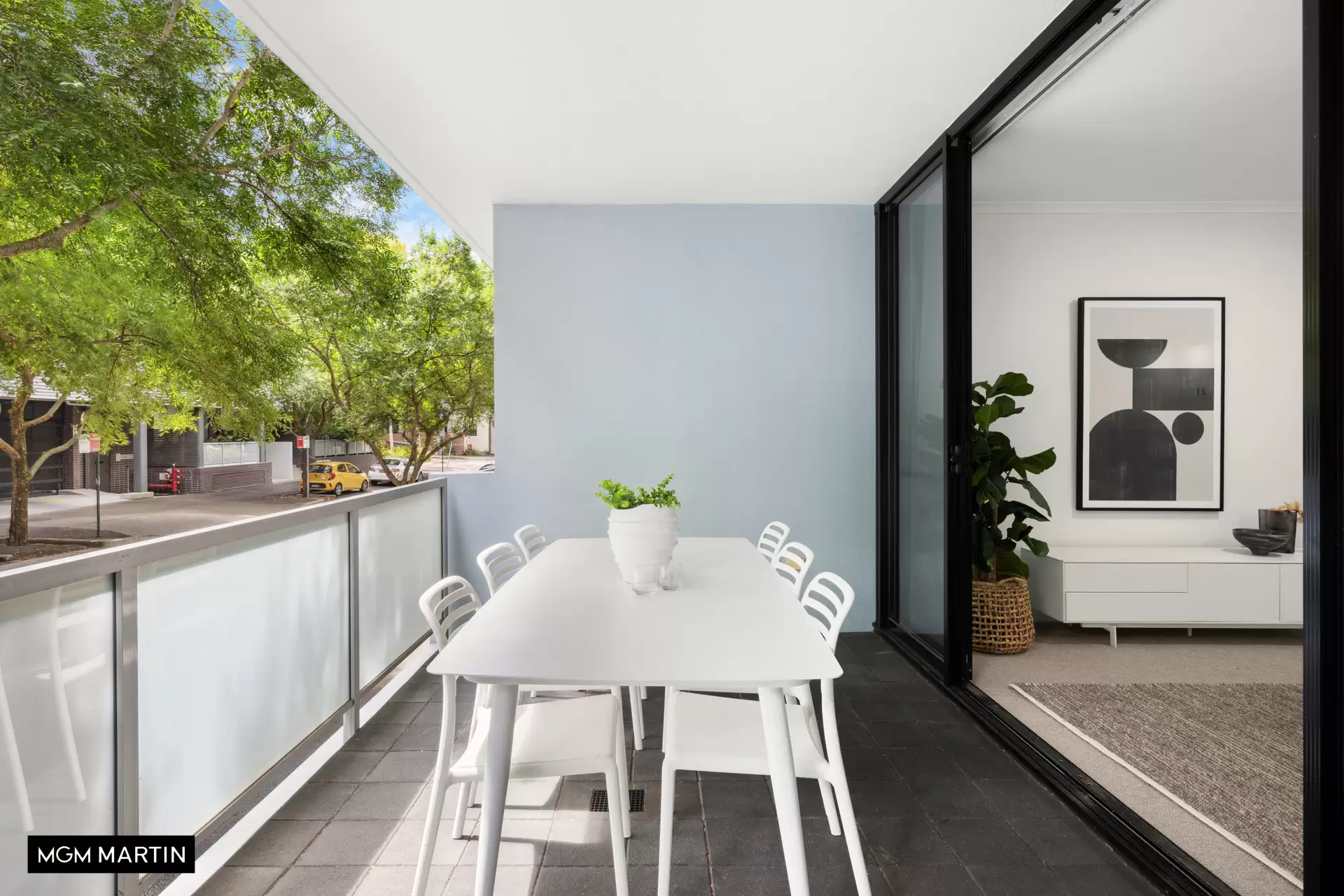 8/6B Grandstand Parade, Zetland Sold by MGM Martin - image 1