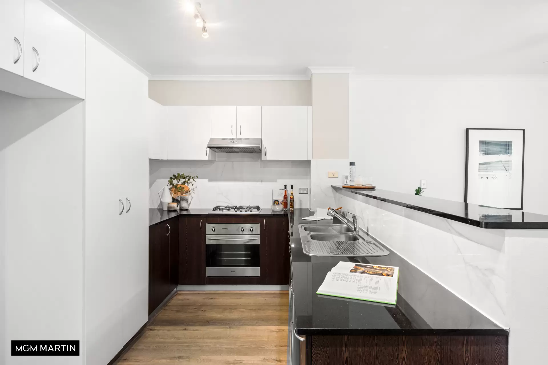17/4 Gillespie Avenue, Alexandria Sold by MGM Martin - image 1