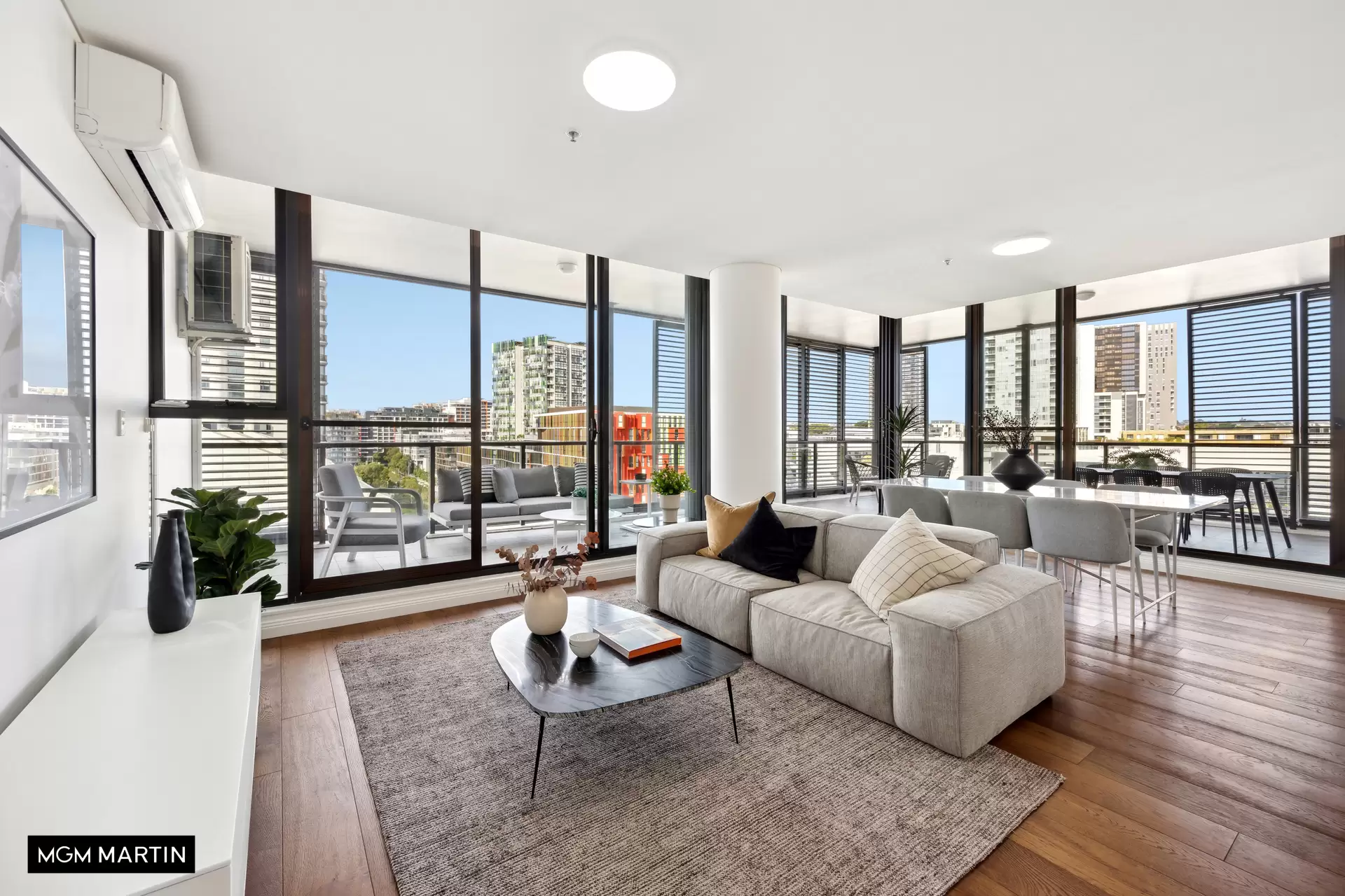 1001/5 O'Dea Avenue, Zetland Sold by MGM Martin - image 1