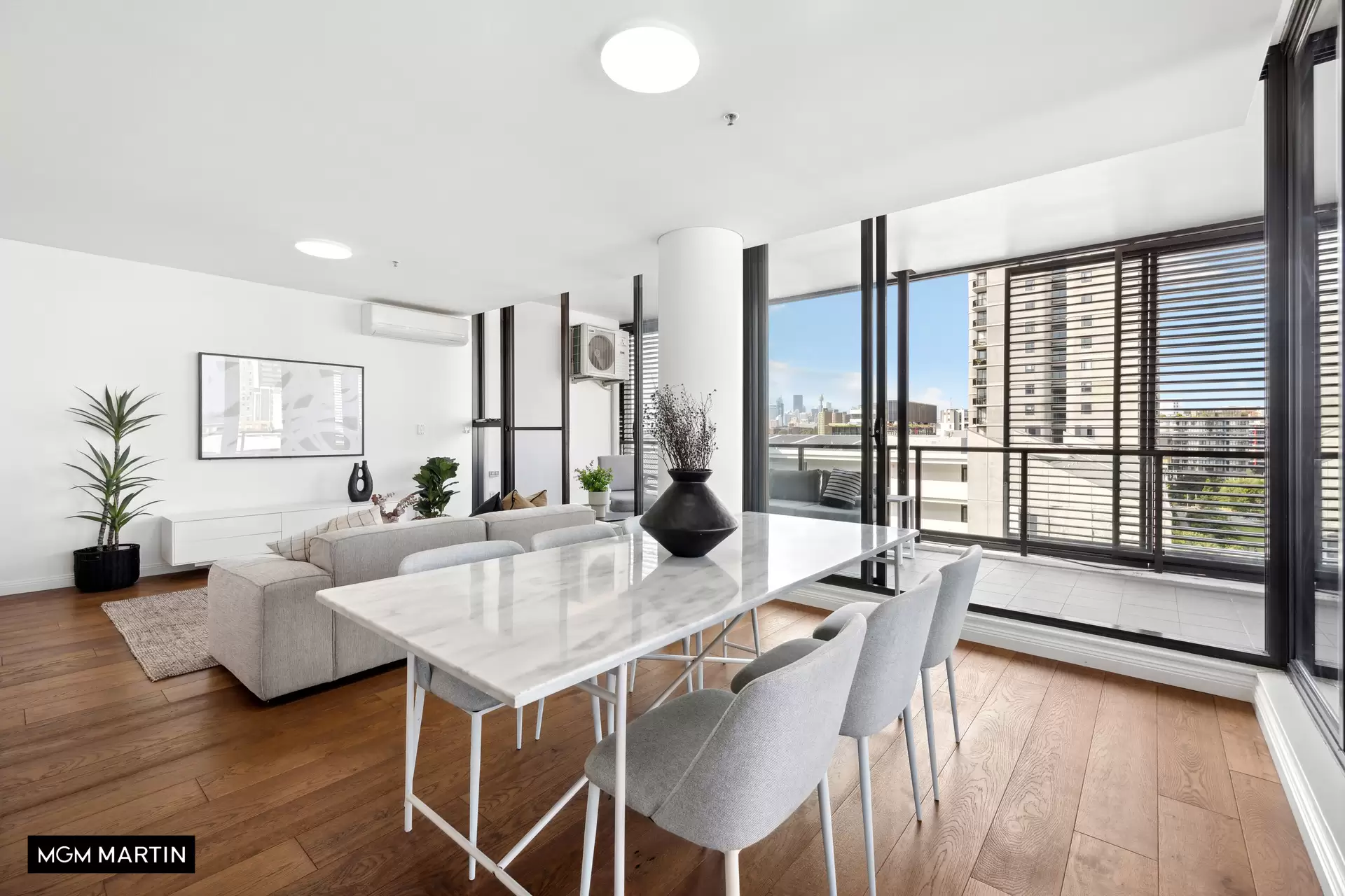 1001/5 O'Dea Avenue, Zetland Sold by MGM Martin - image 1