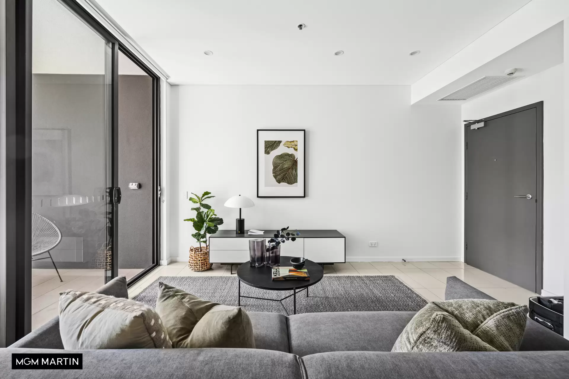 324/1 Hutchinson Walk, Zetland Sold by MGM Martin - image 1