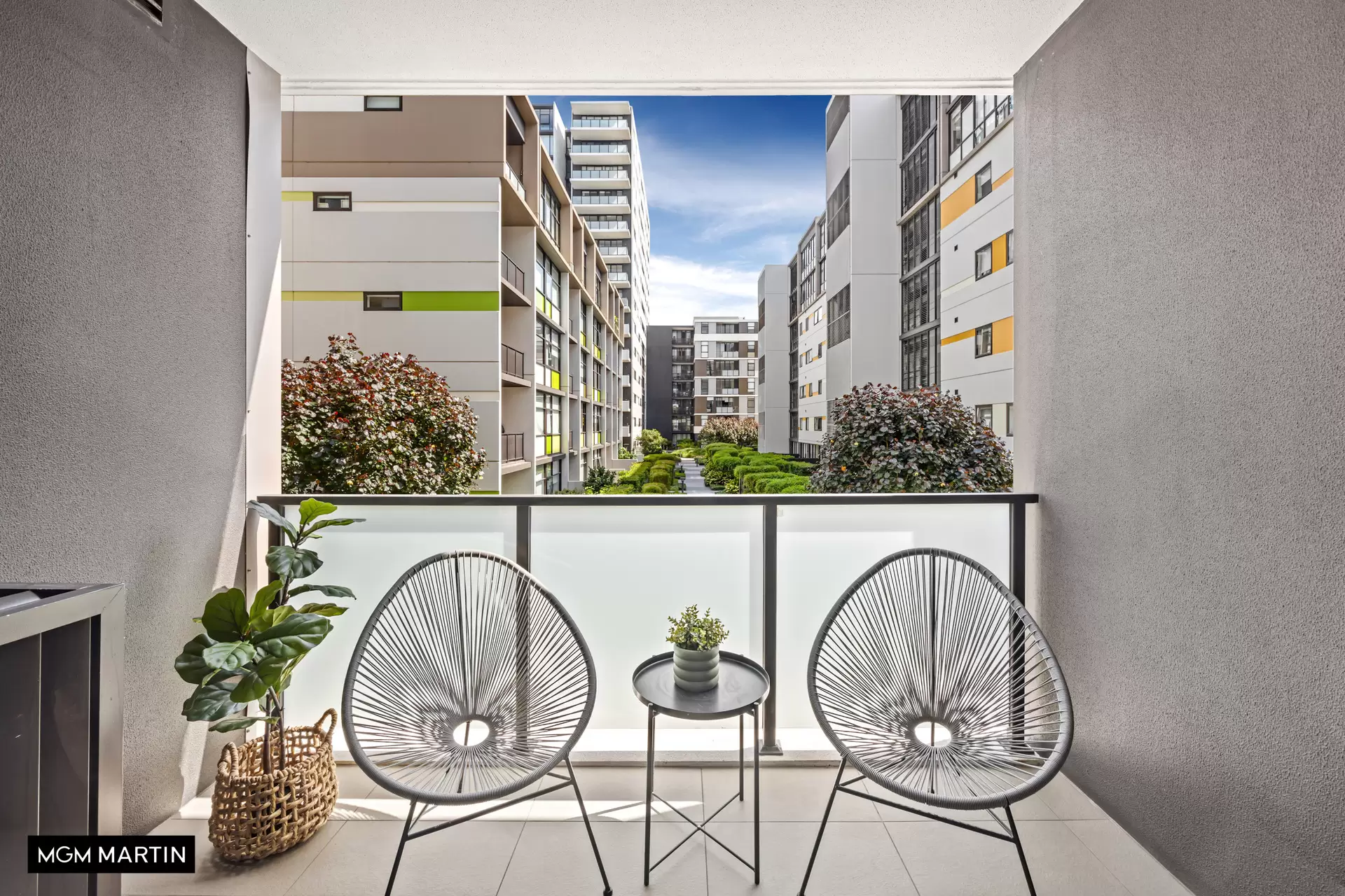 324/1 Hutchinson Walk, Zetland Sold by MGM Martin - image 1