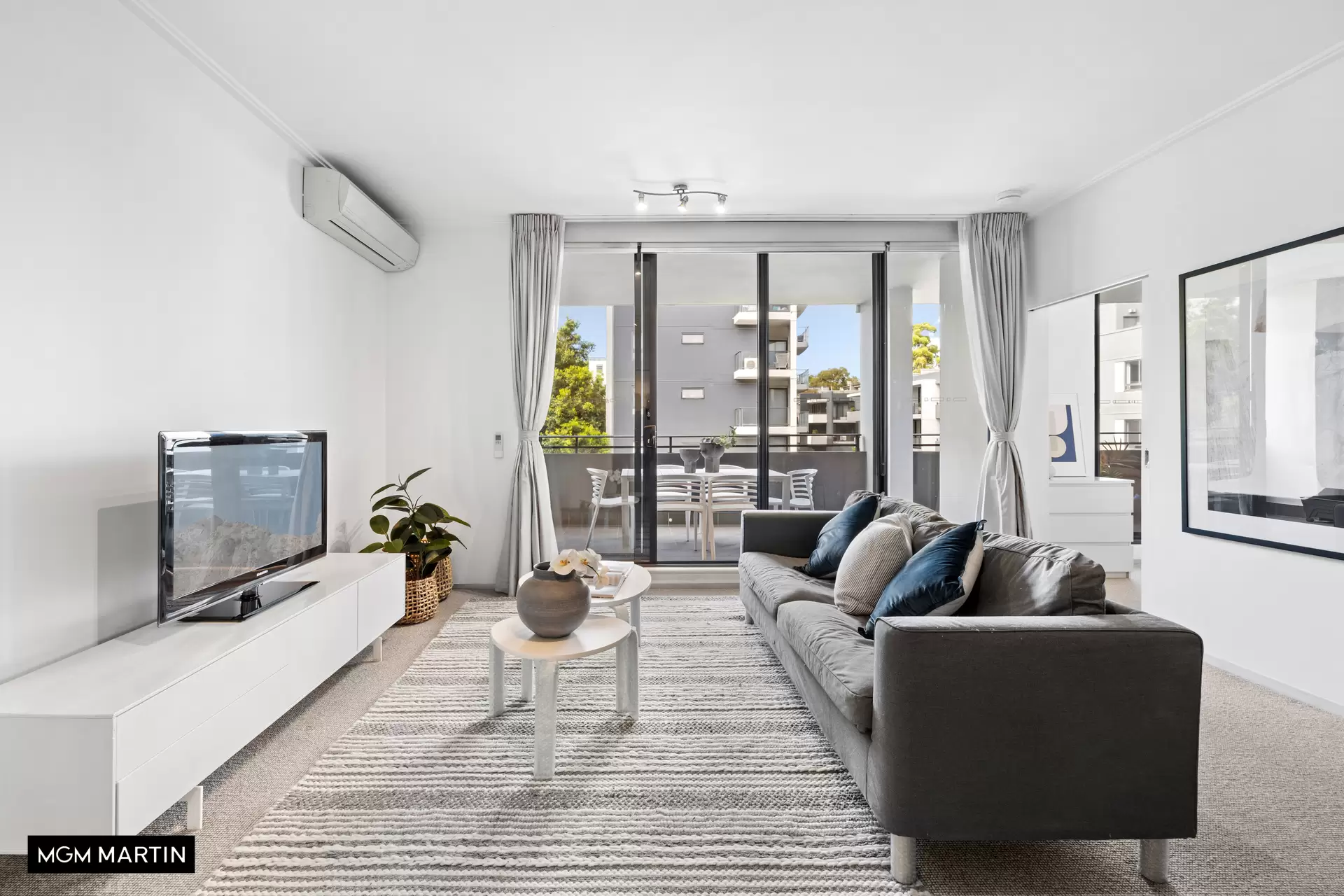 A407/11 Hunter Street, Waterloo Sold by MGM Martin - image 1
