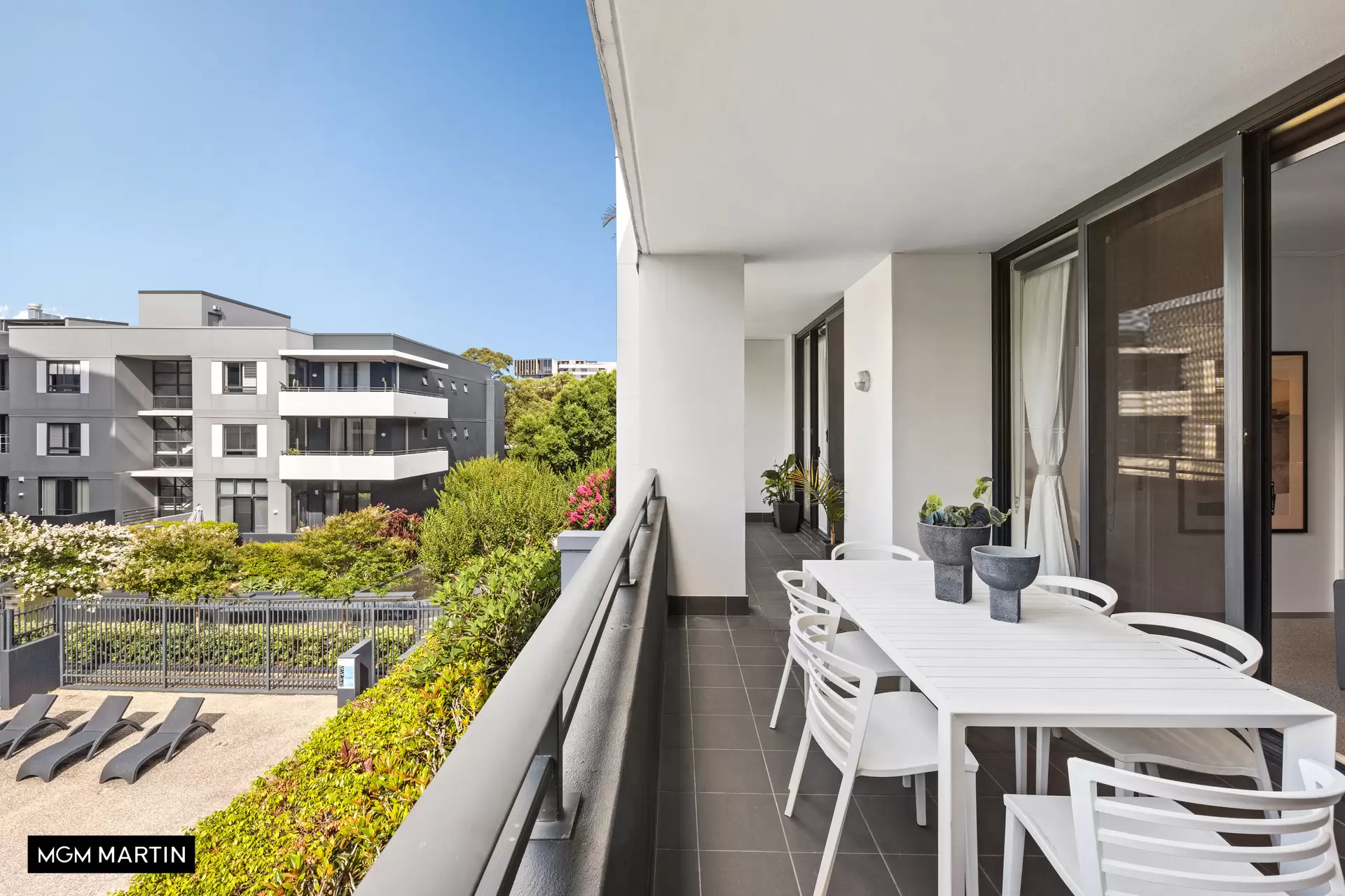A407/11 Hunter Street, Waterloo Sold by MGM Martin - image 1