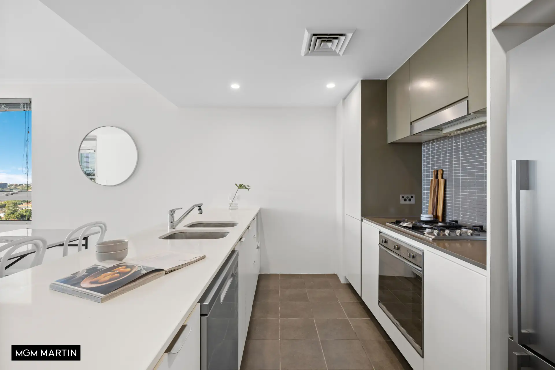 82/22 Gadigal Avenue, Zetland Sold by MGM Martin - image 1